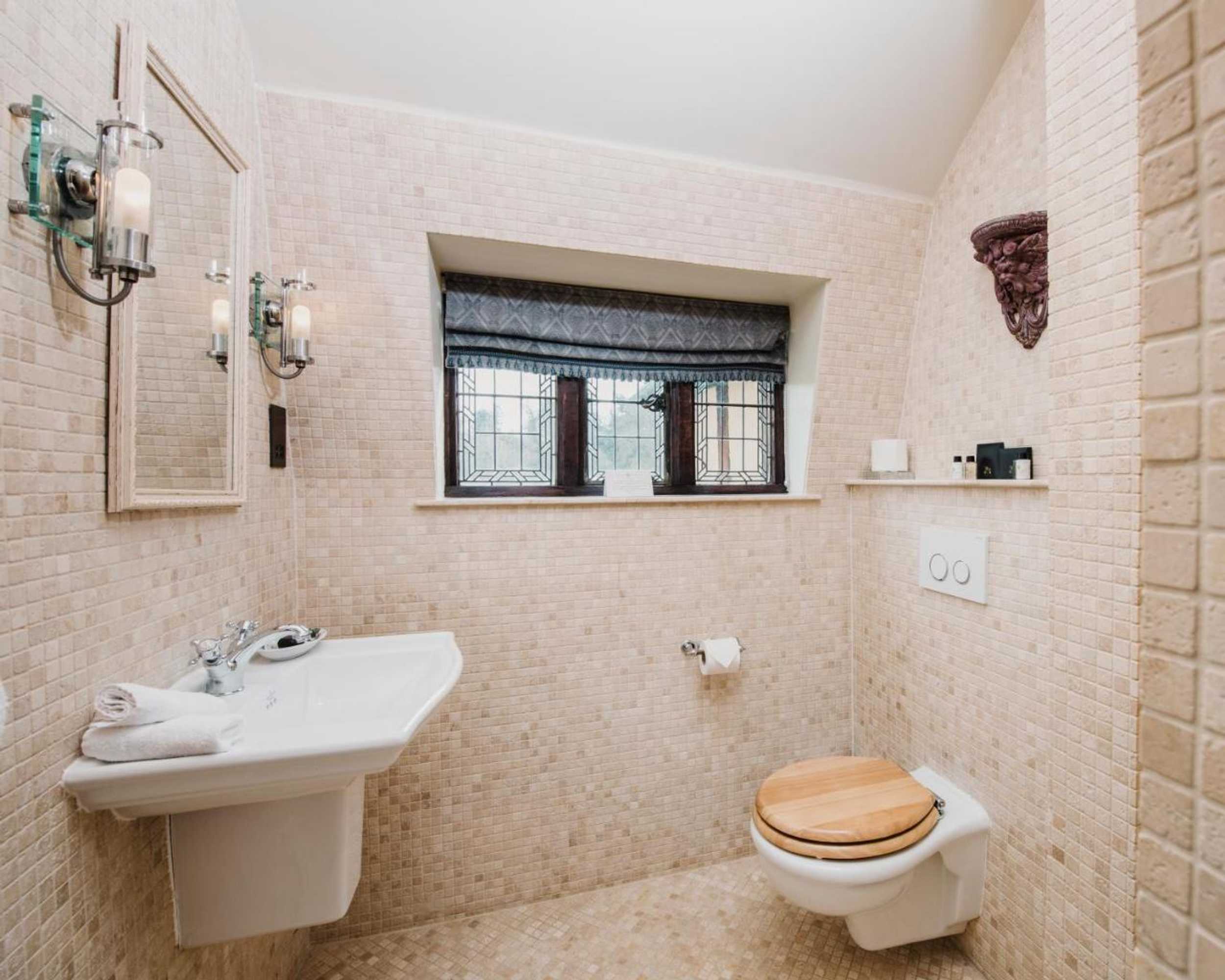 Gift card for Hever Castle Luxury Bed And Breakfast Gift card for Hever Castle Luxury Bed And Breakfast