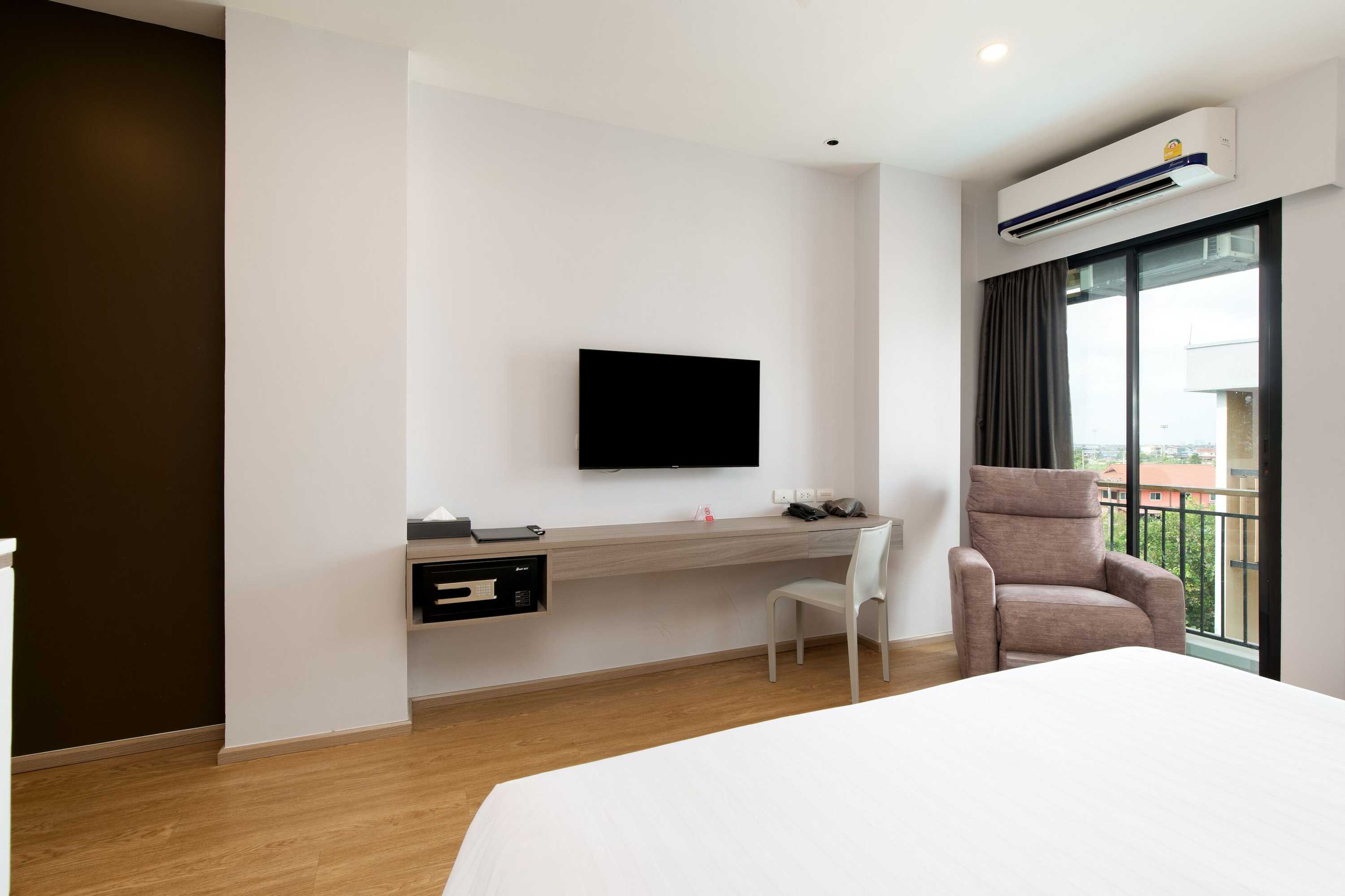 Gift card for Crystal Srivaree Suvarnabhumi Hotel Gift card for Crystal Srivaree Suvarnabhumi Hotel