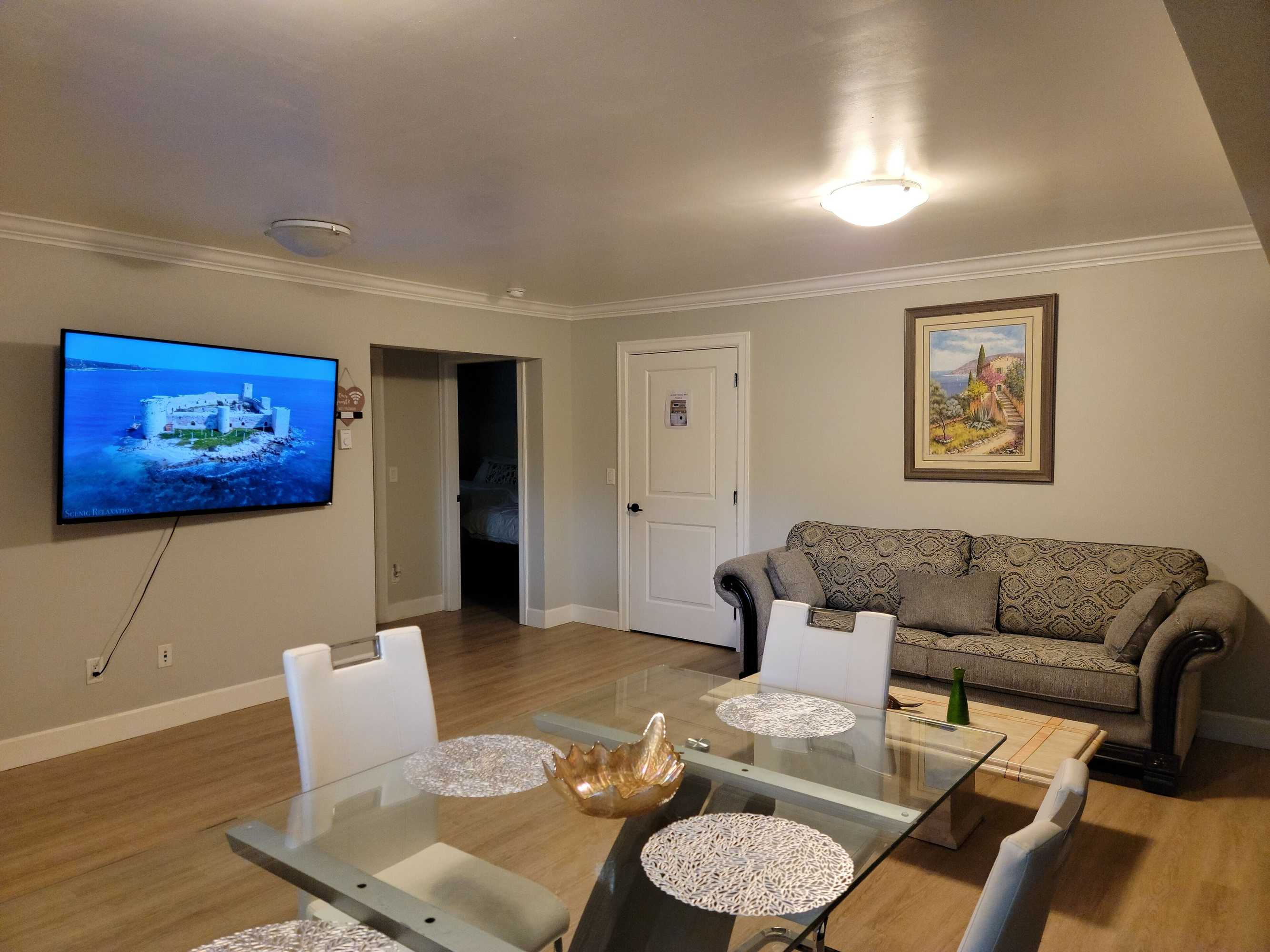 Gift card for Oscar Inn & 2bd Suite up to 6 People Private Gift card for Oscar Inn & 2bd Suite up to 6 People Private