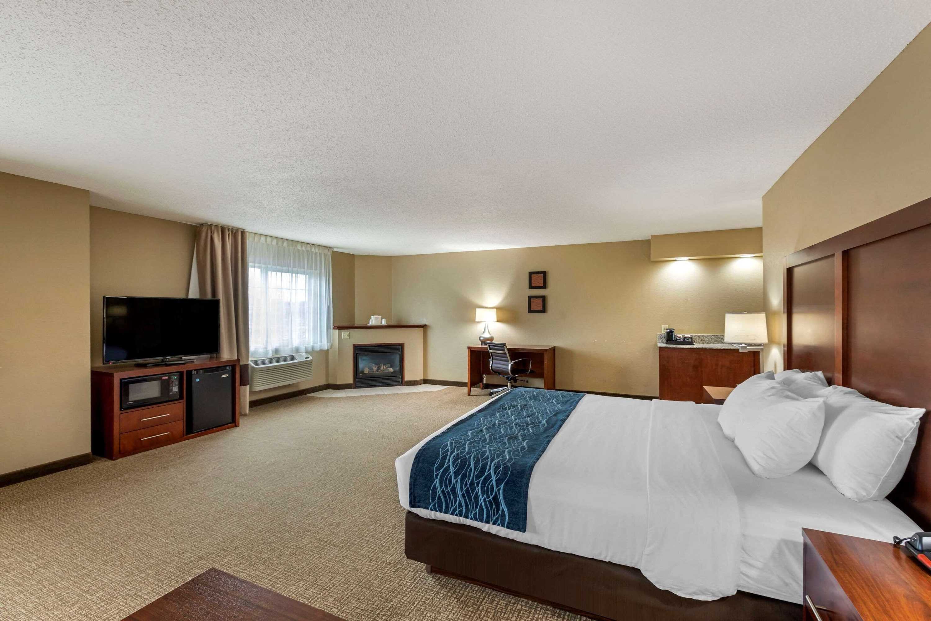 Gift card for Comfort Inn & Suites Jackson - West Bend