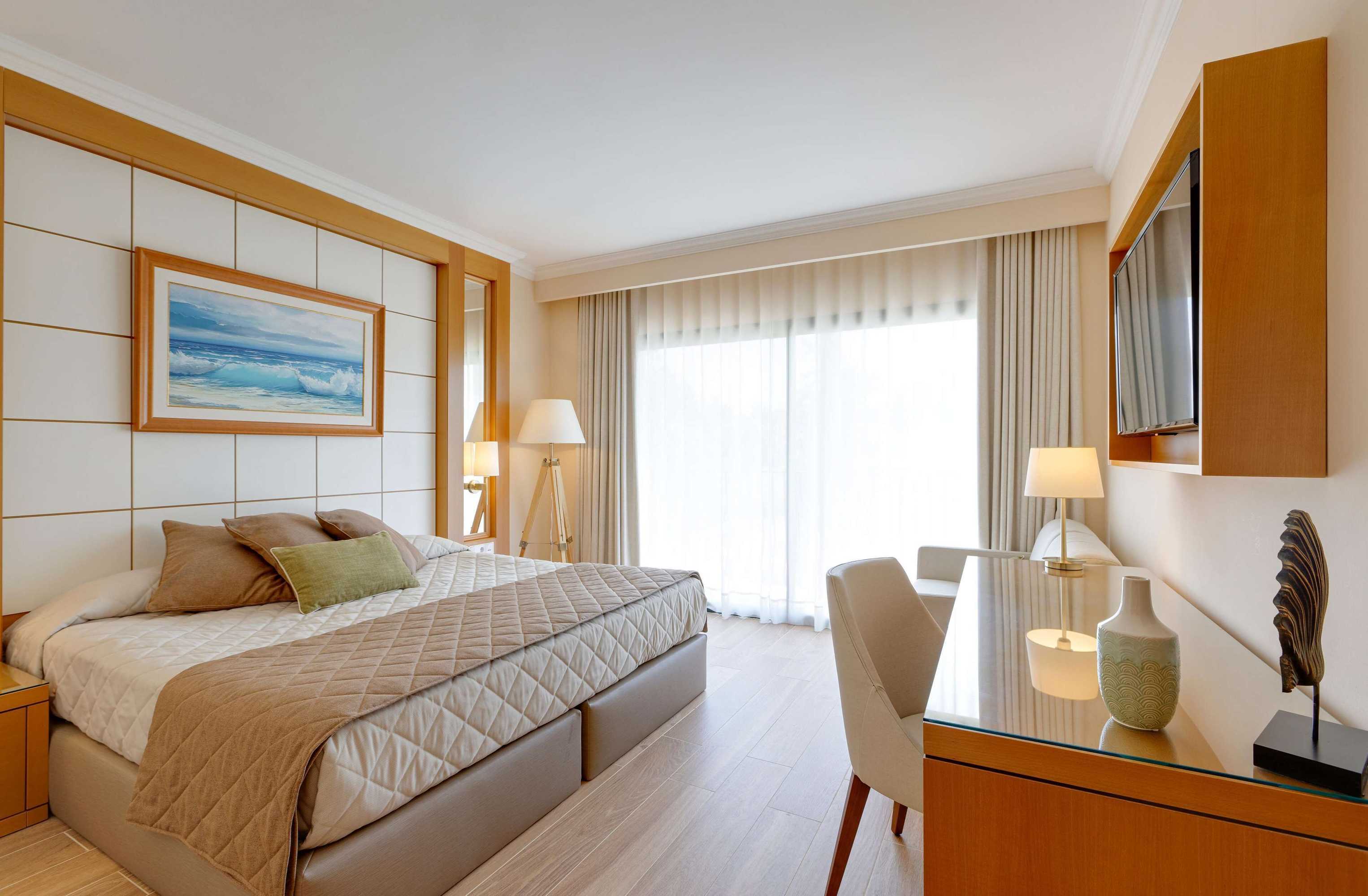 Gift card for Hotel Portaventura - Includes Unlimited Access to Portaventura Park & 1 Access to Ferrari Land Gift card for Hotel Portaventura - Includes Unlimited Access to Portaventura Park & 1 Access to Ferrari Land