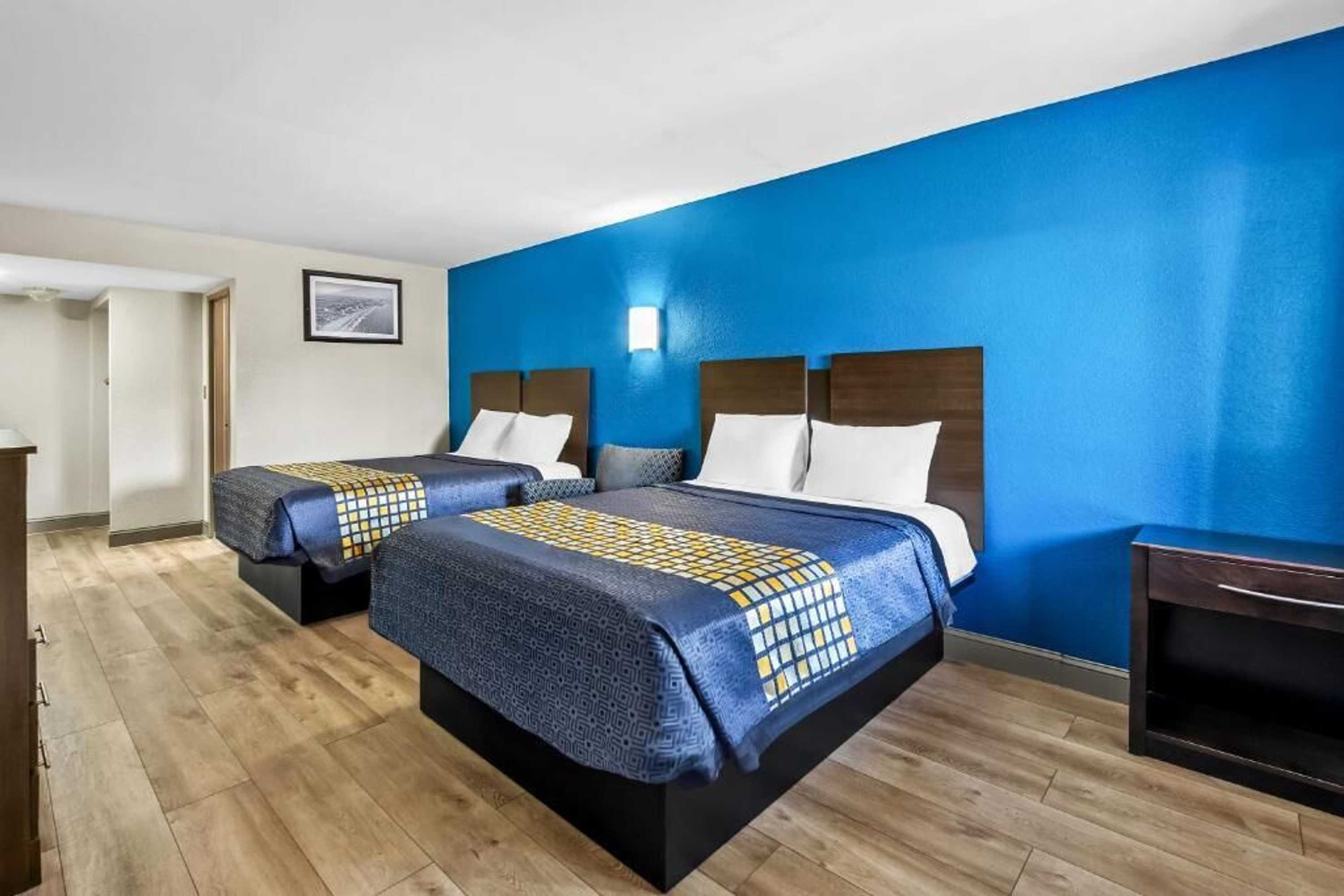 Gift card for Red Carpet Inn & Suites