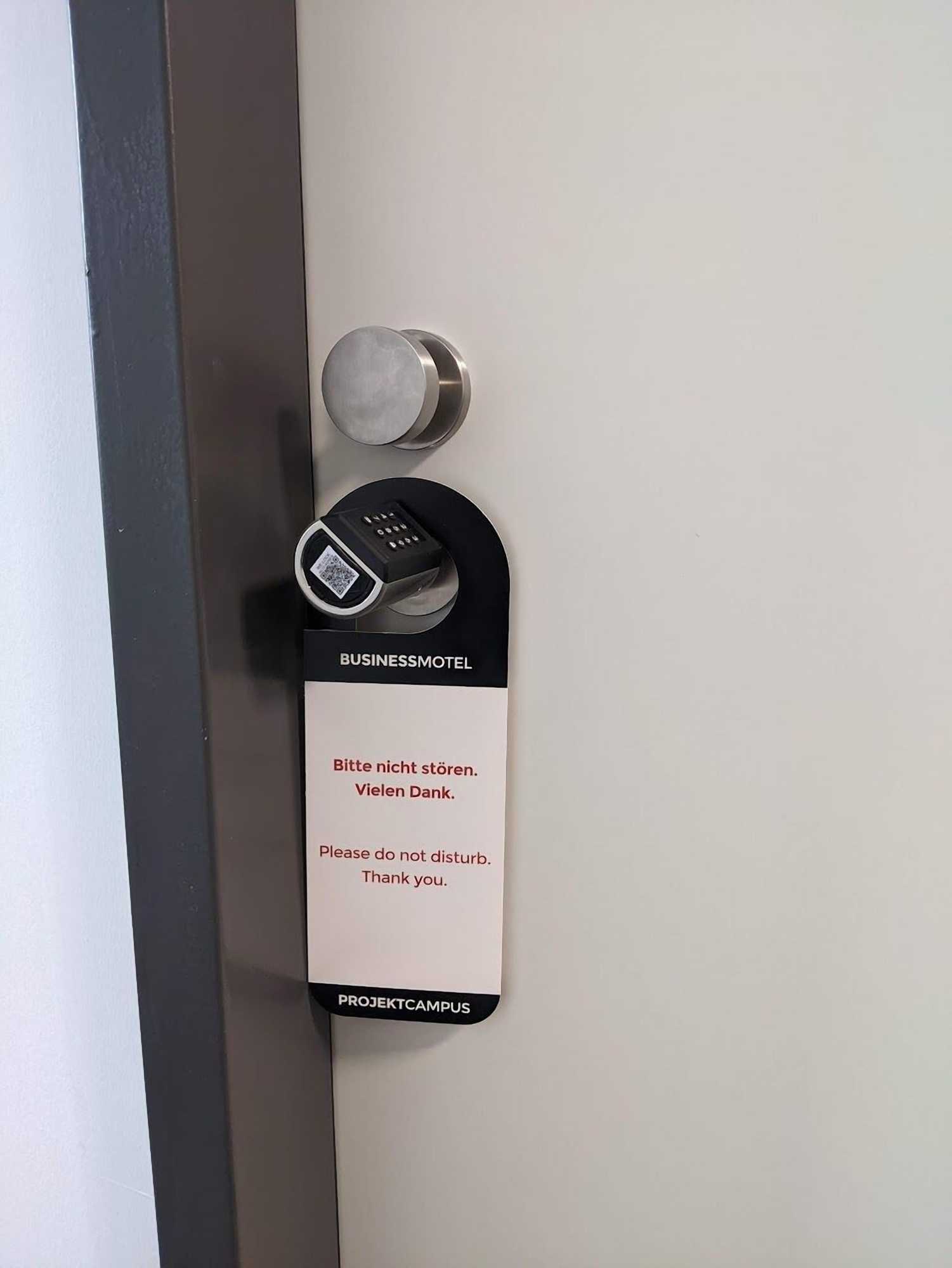 Gift card for Business-Motel, Free Xl-Parking, Wifi, Massage-Chairs, Sauna, Shared Kitchen, Breakfast 2go, Free Soda, Coffee