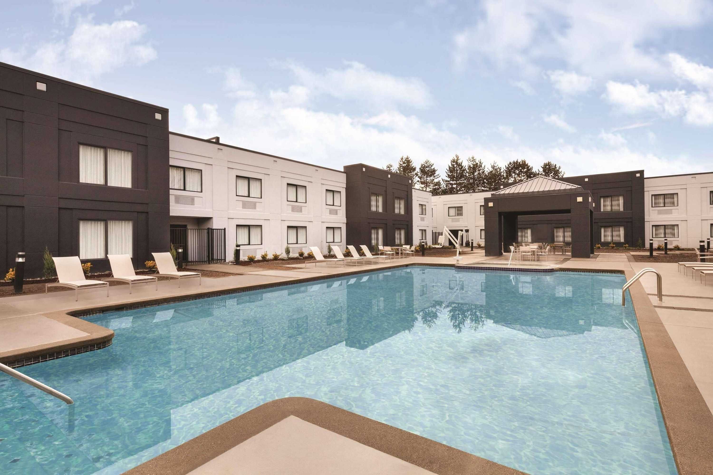 Gift card for Country Inn & Suites by Radisson, Seattle-Bothell, WA