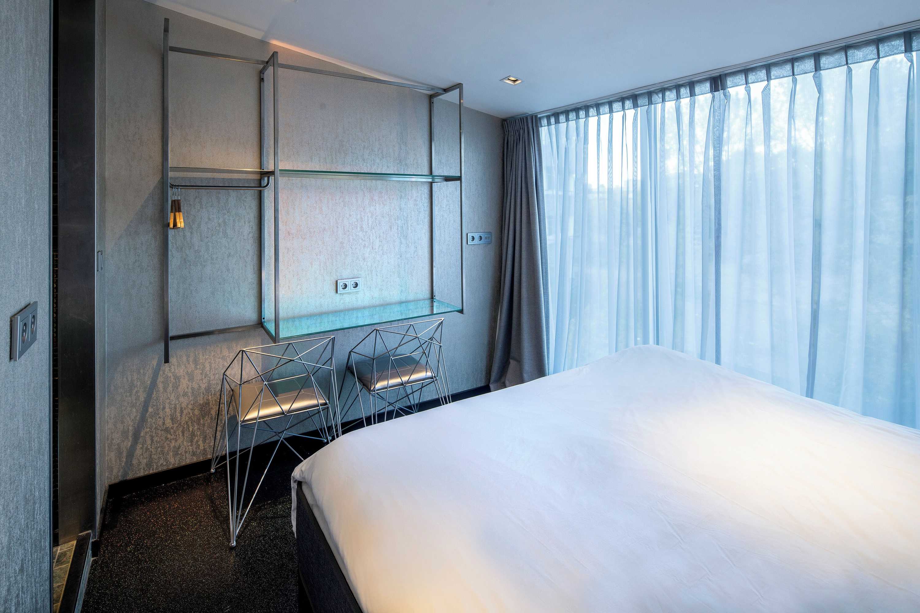 Gift card for Diamond Capsule Hotel Amsterdam South Gift card for Diamond Capsule Hotel Amsterdam South