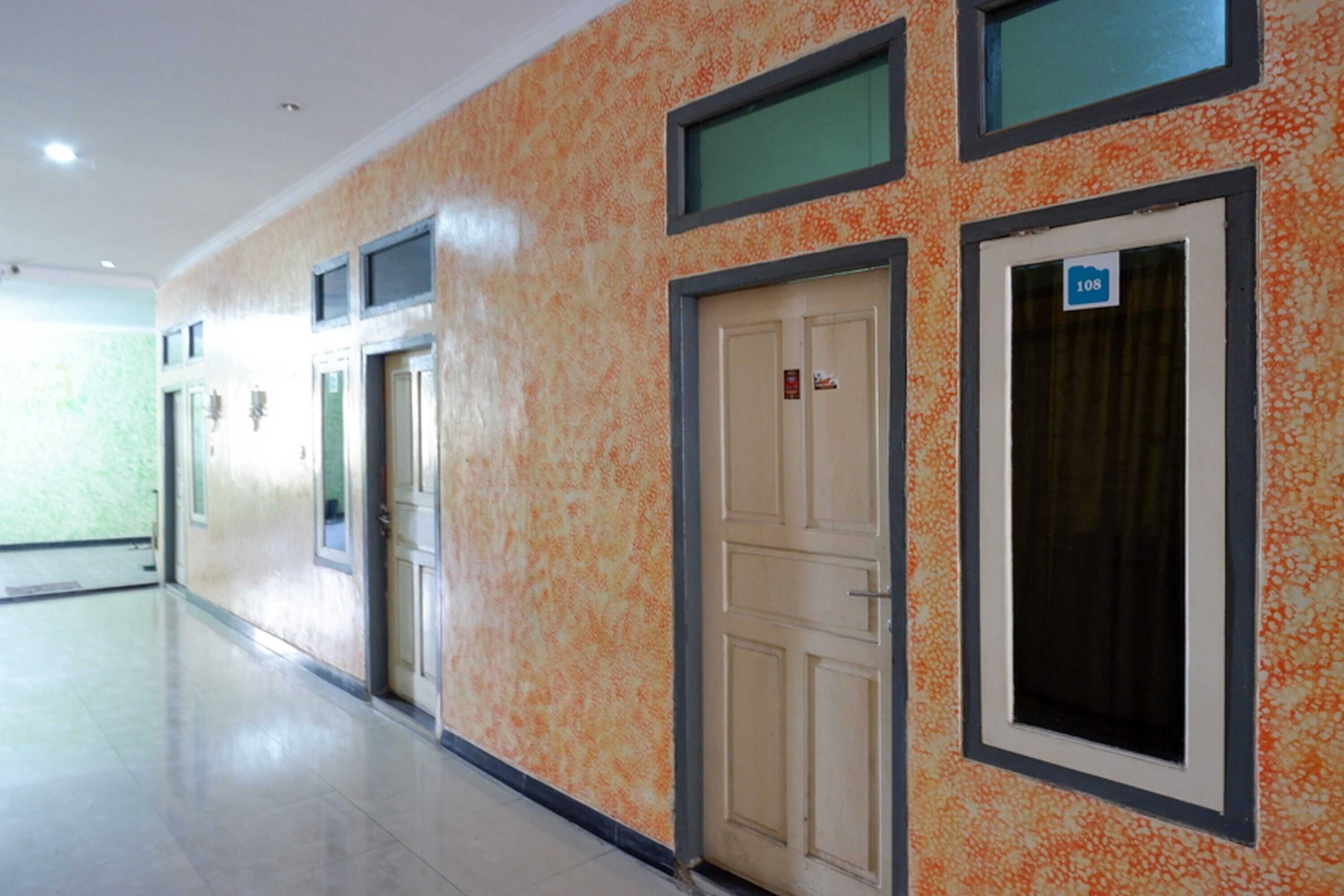 Gift card for Reddoorz Near Gor Wisanggeni