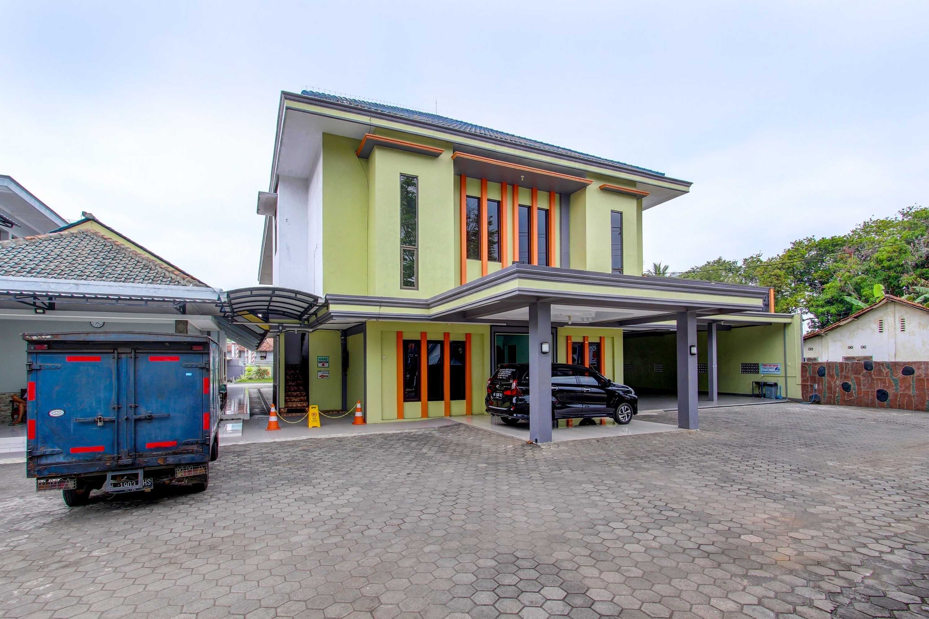Gift card for Super Oyo 91748 Wisma Pkpri Purworejo Gift card for Super Oyo 91748 Wisma Pkpri Purworejo