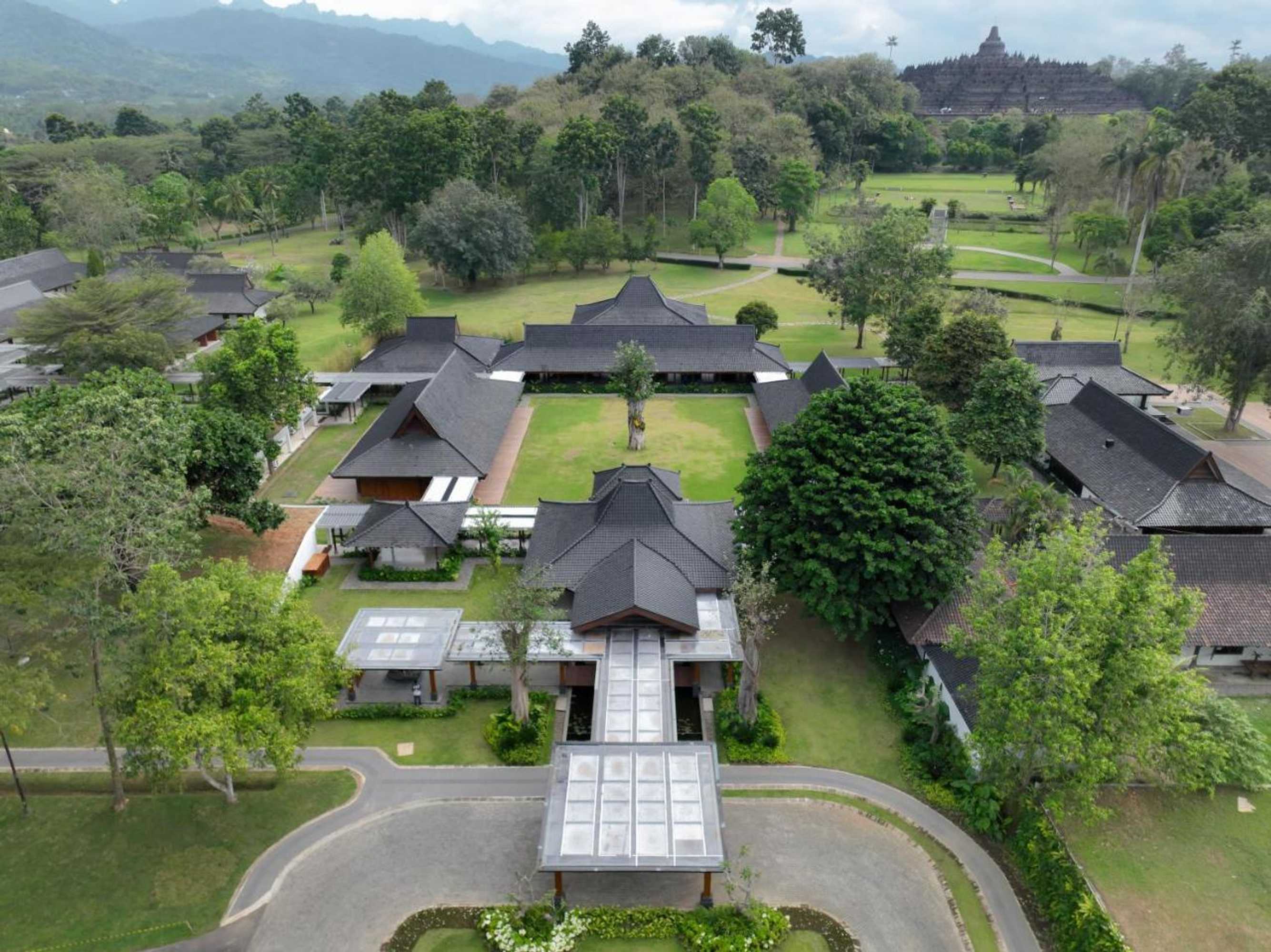 Gift card for Manohara