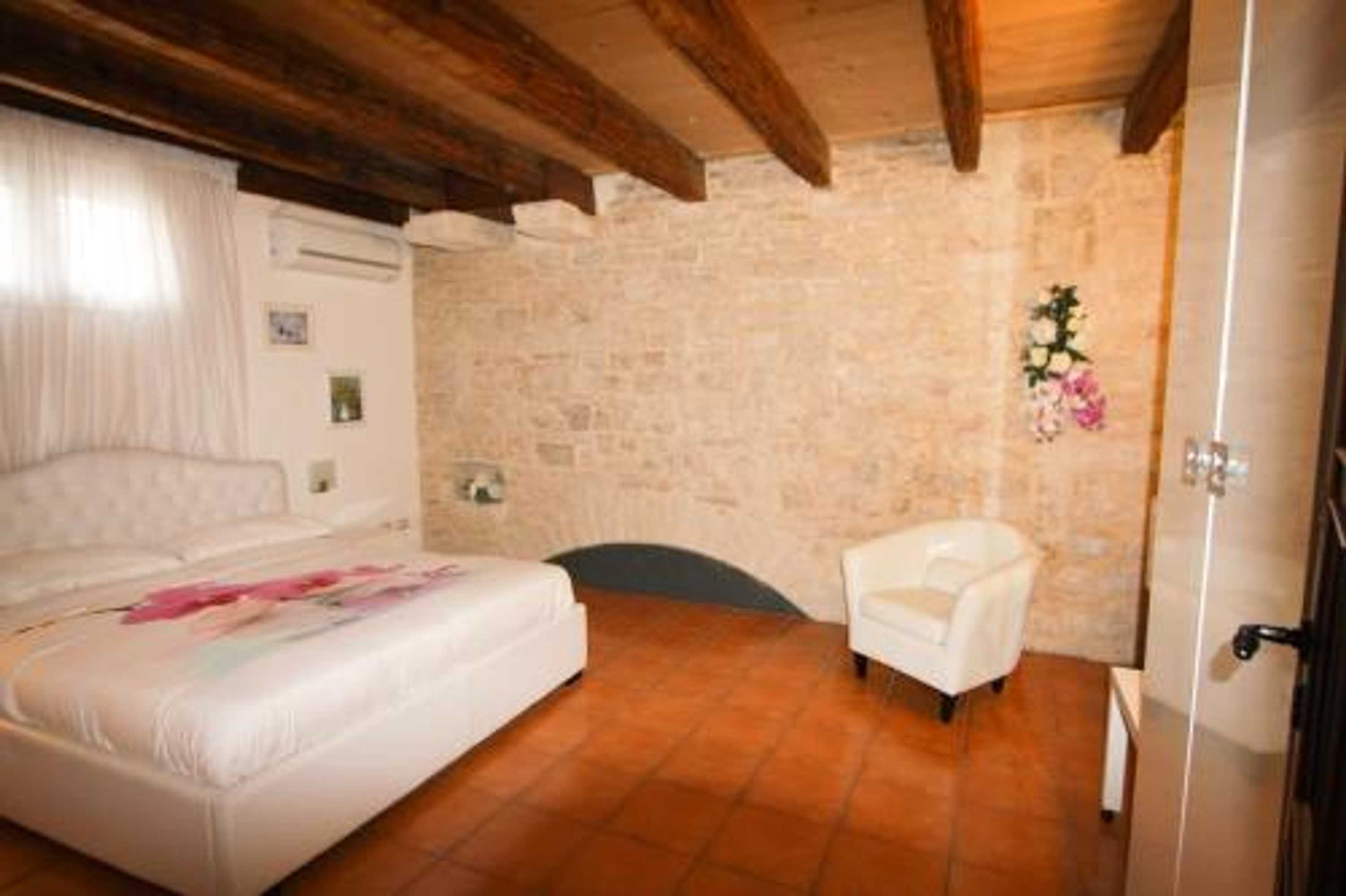 Gift card for B&b Palazzo Scaraggi Il Solito Posto Gift card for B&b Palazzo Scaraggi Il Solito Posto