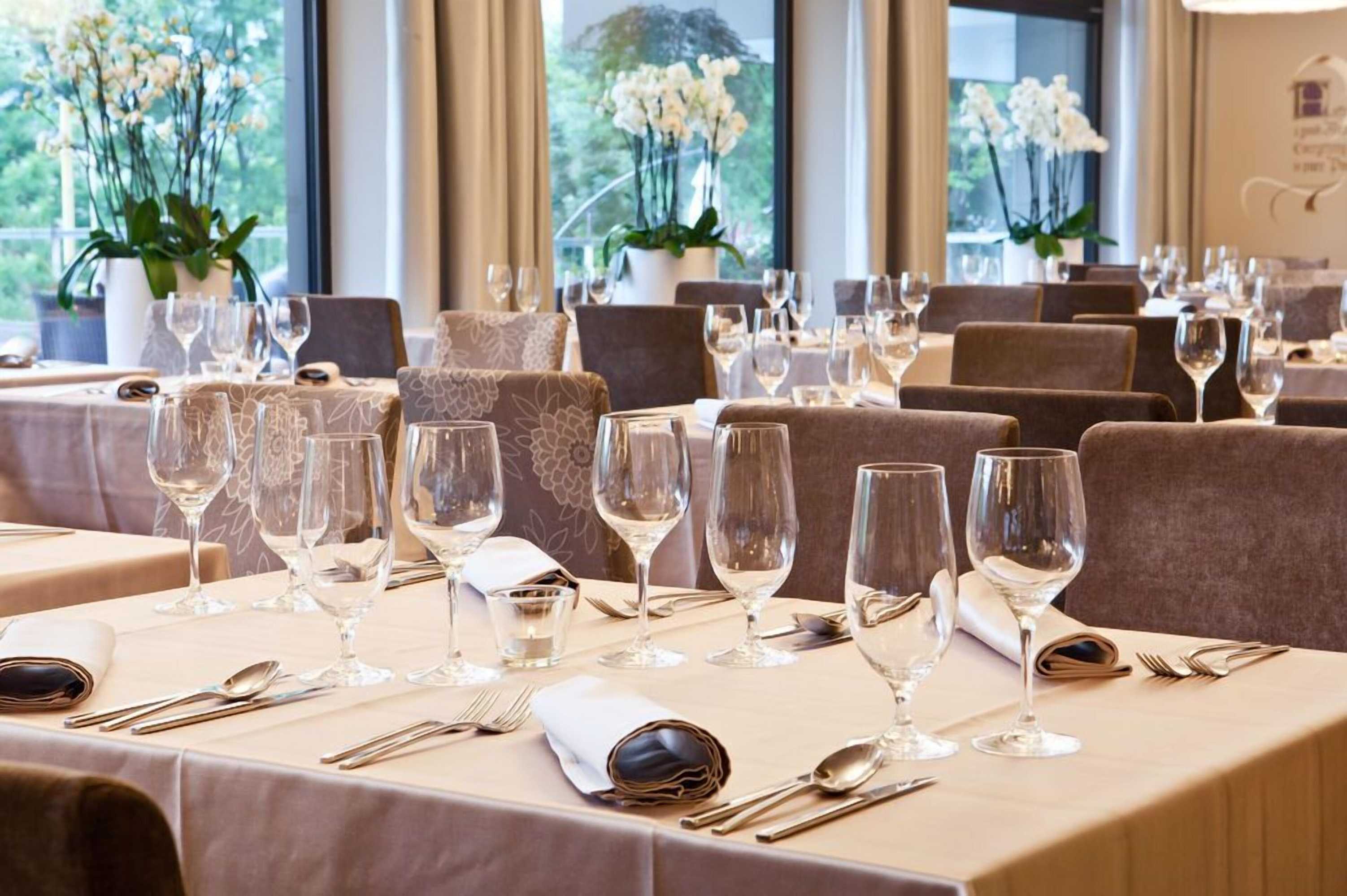 Gift card for Queen's Astoria Design Hotel