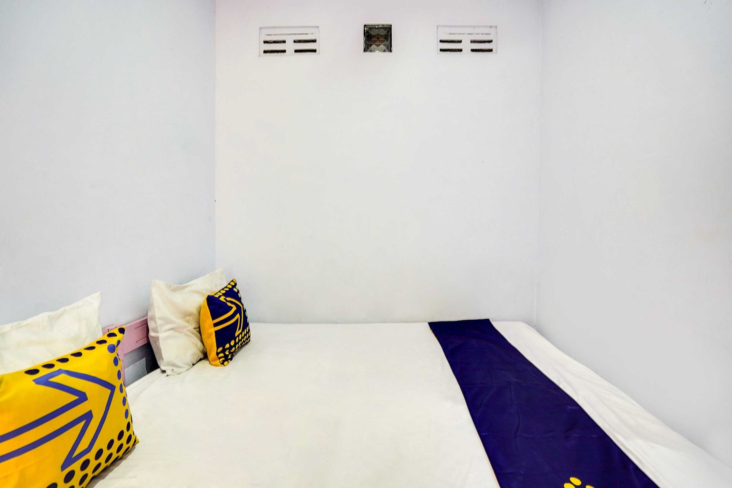 Gift card for Oyo Life 91626 Rr Kost Putri Syariah