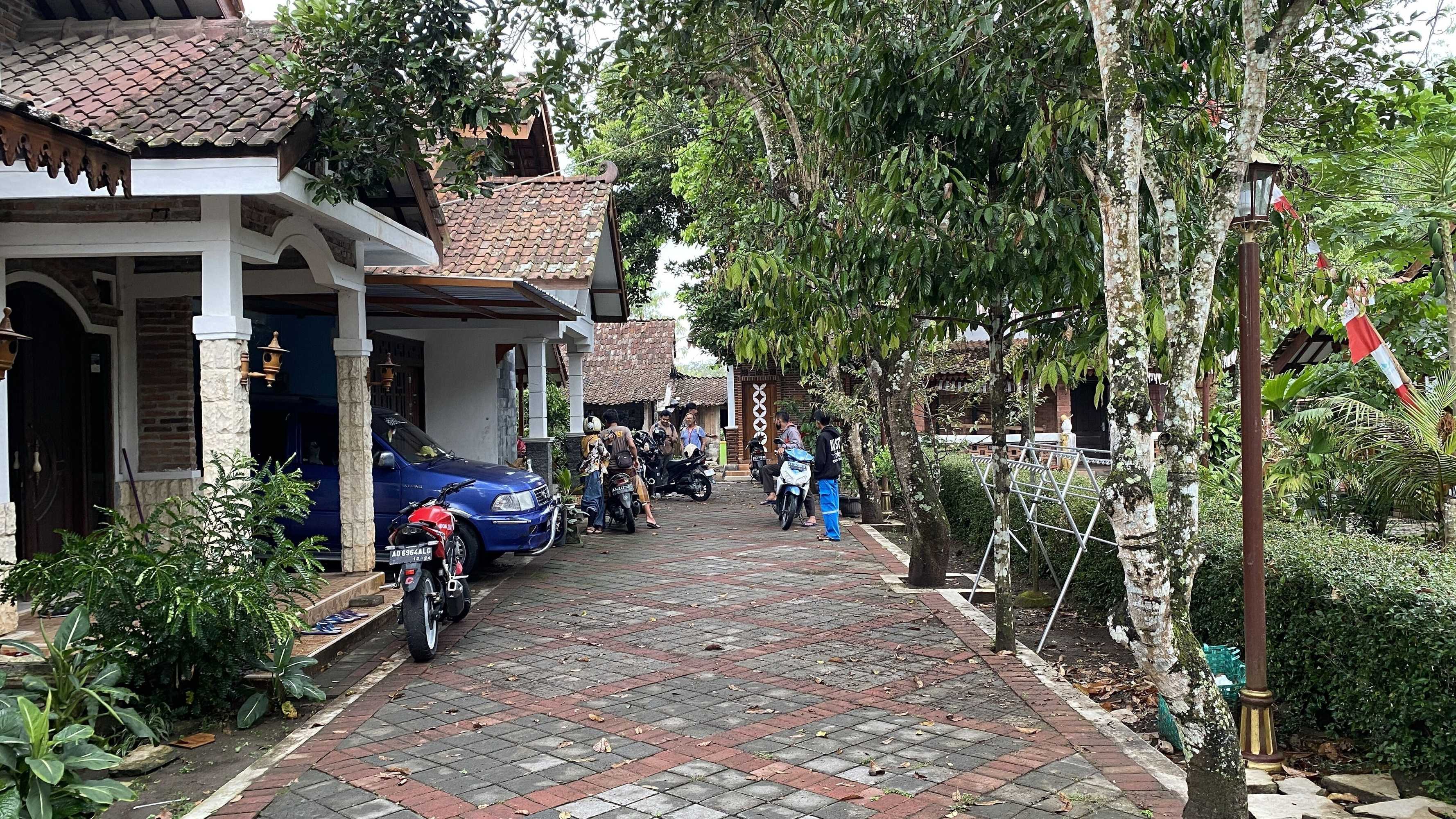 Gift card for Homestay Candi Pawon Fahrurohman Syariah Gift card for Homestay Candi Pawon Fahrurohman Syariah