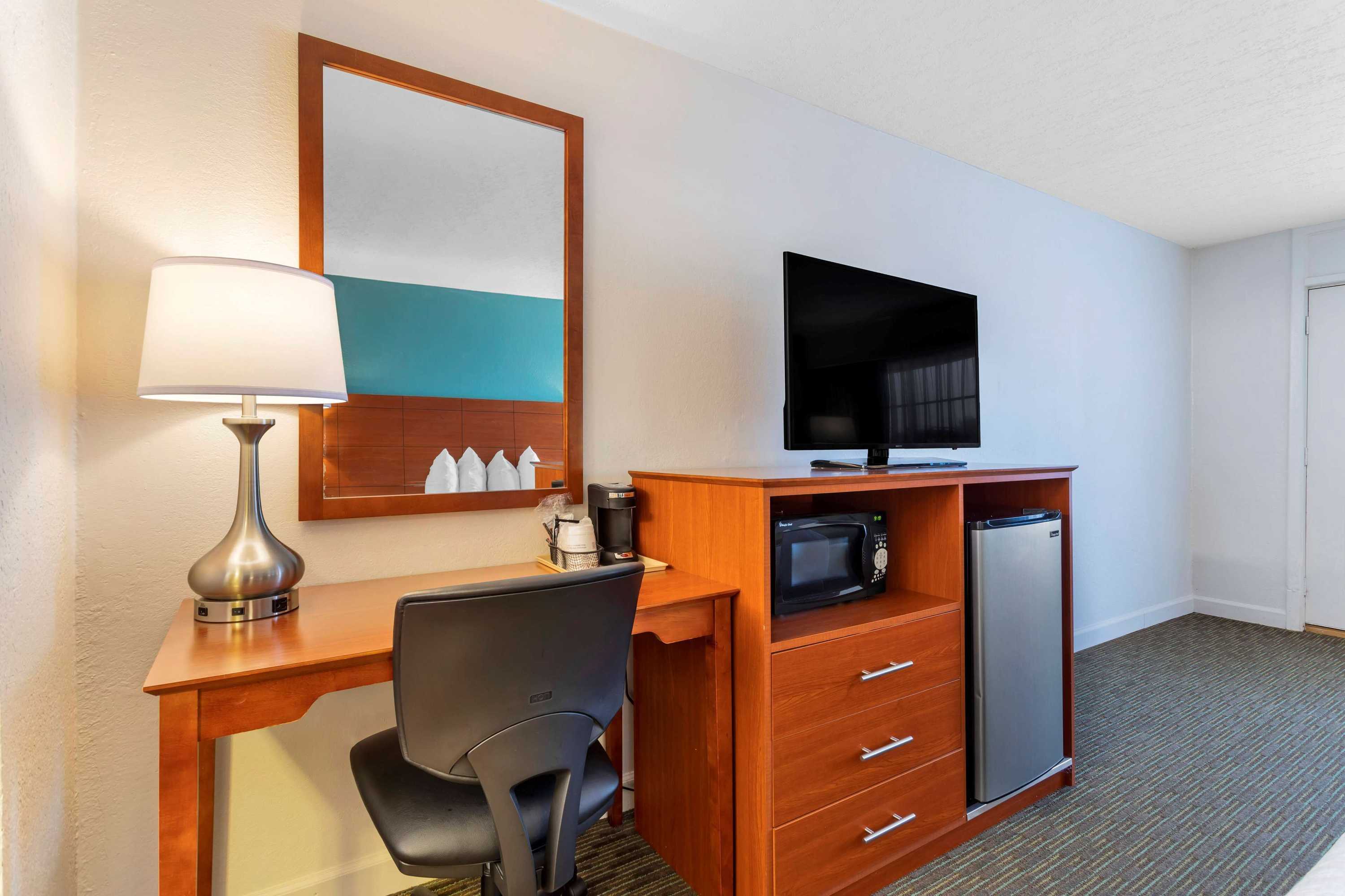 Gift card for Best Western Hendersonville Inn Gift card for Best Western Hendersonville Inn