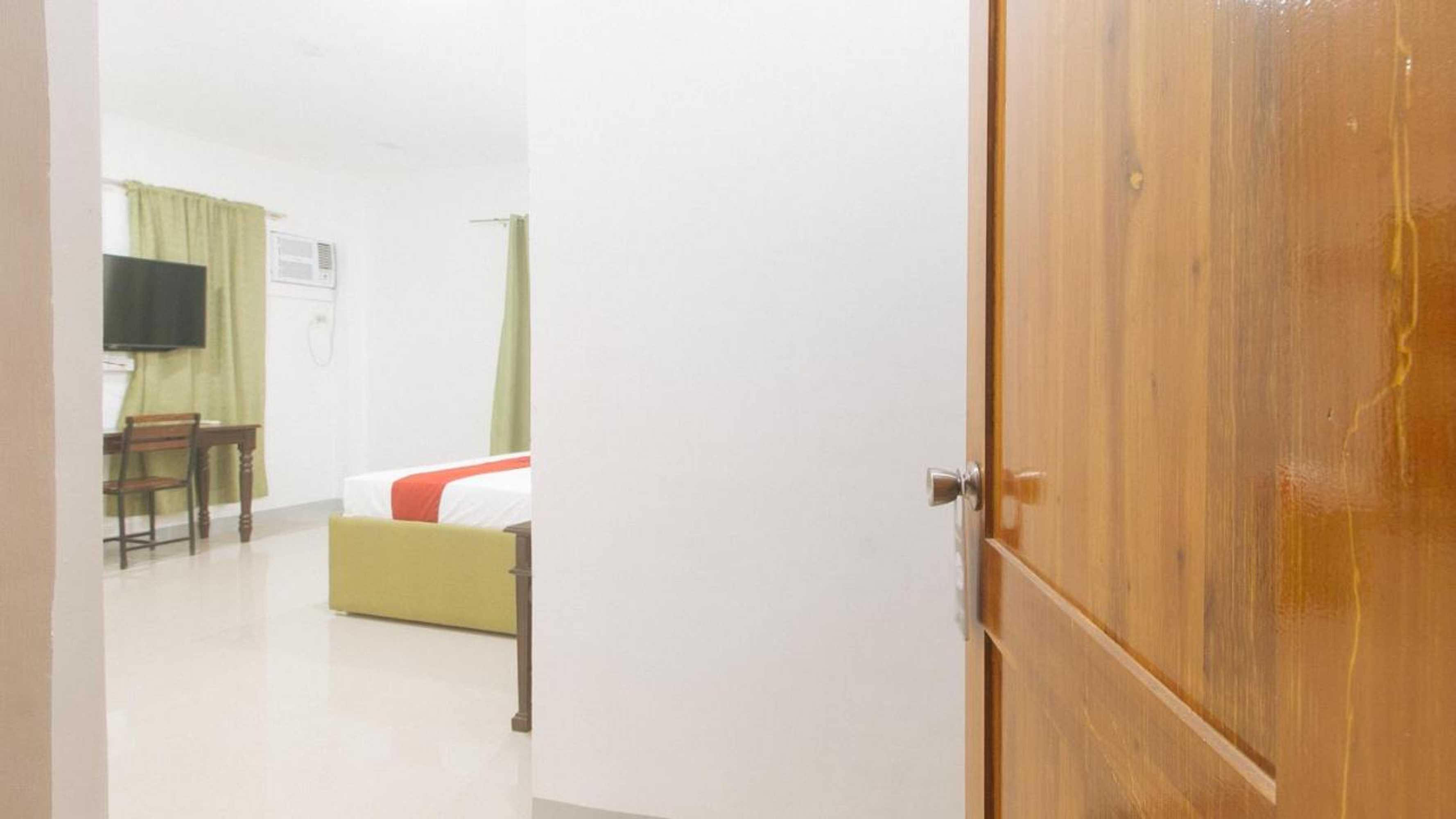 Gift card for Reddoorz at Ebm One Building