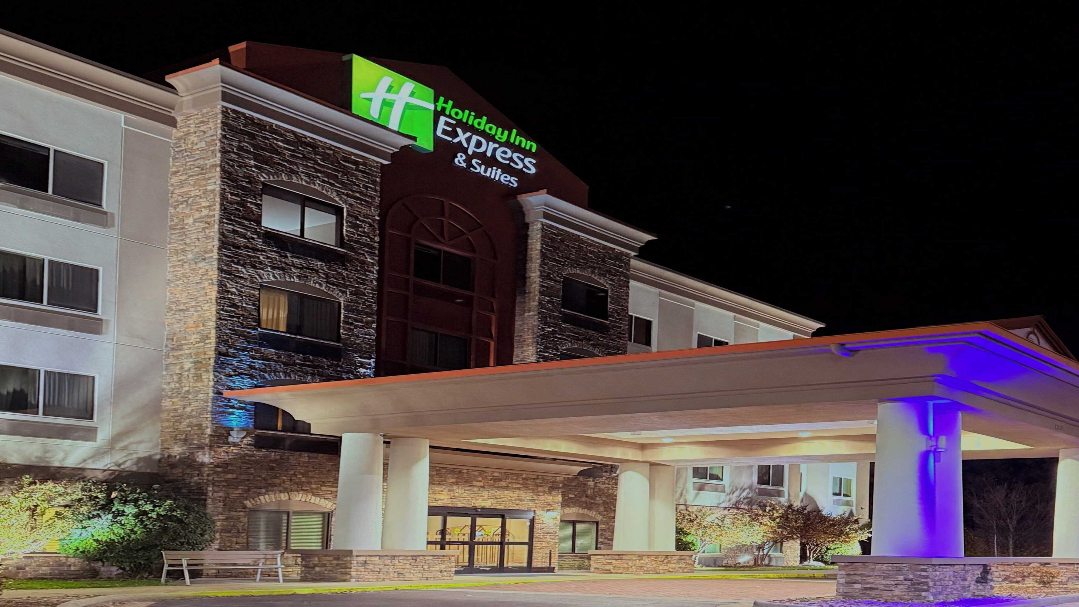 Gift card for Holiday Inn Express Hotel & Suites Mount Airy by Ihg Gift card for Holiday Inn Express Hotel & Suites Mount Airy by Ihg