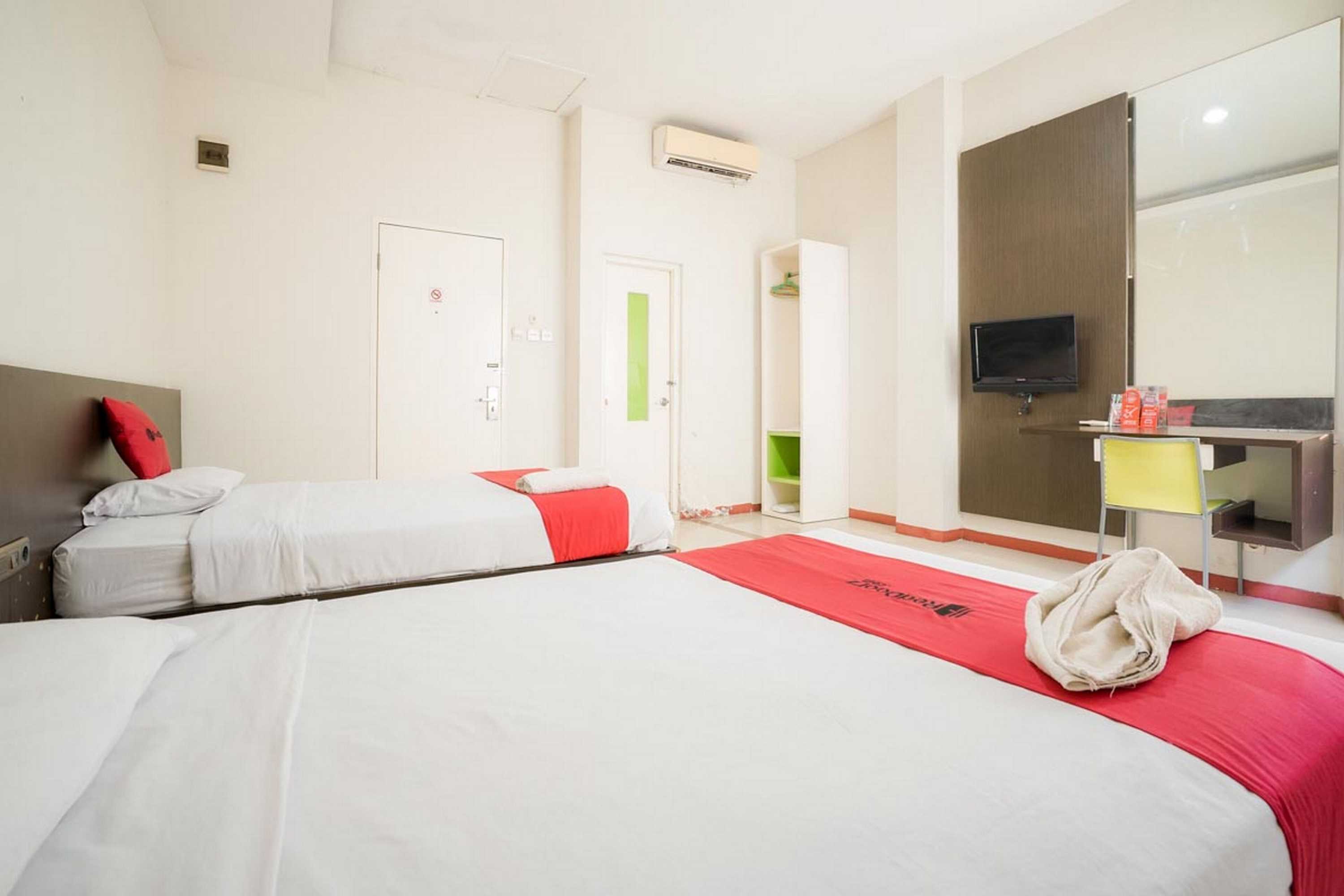Gift card for Reddoorz Near Pantai Pede Gift card for Reddoorz Near Pantai Pede