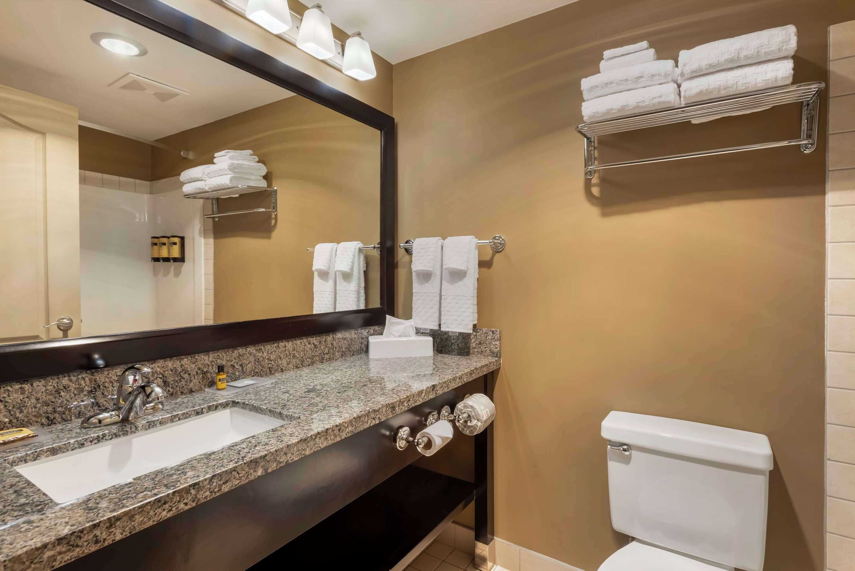 Gift card for Best Western Plus Baker Street Inn Gift card for Best Western Plus Baker Street Inn