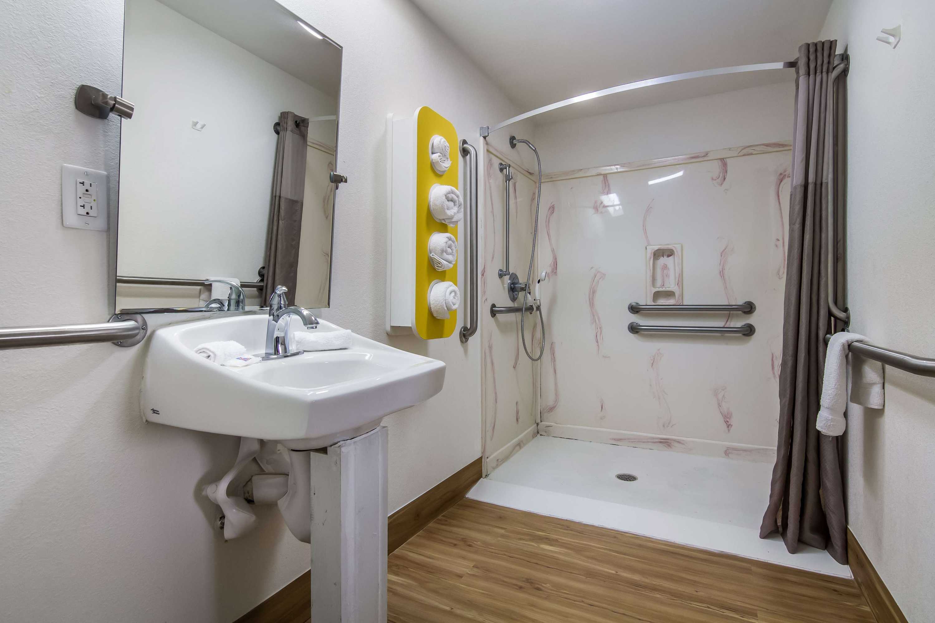 Gift card for Motel 6 Pensacola, FL - Nas