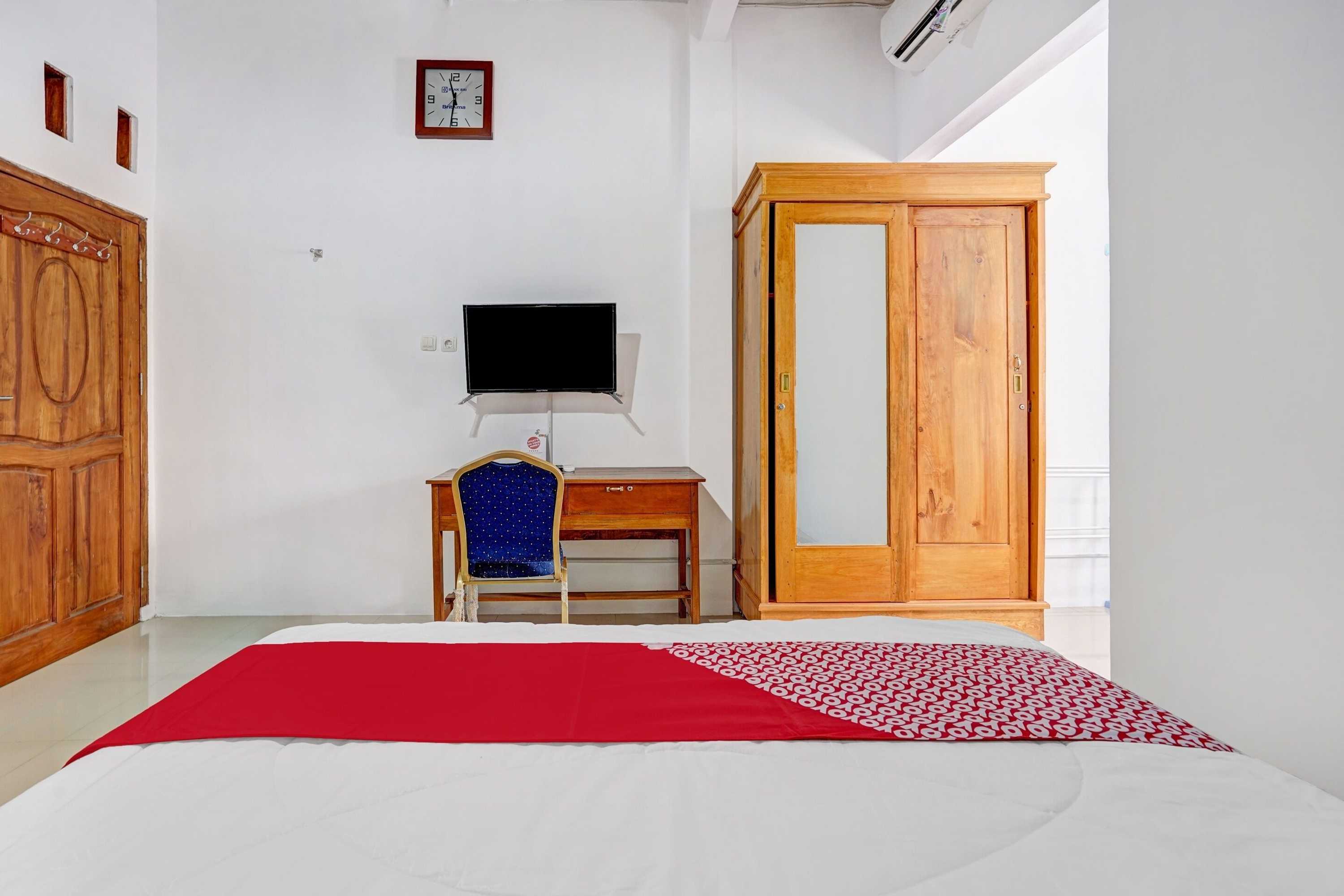Gift card for Oyo Life 90678 Omah Kulo Guest House Gift card for Oyo Life 90678 Omah Kulo Guest House