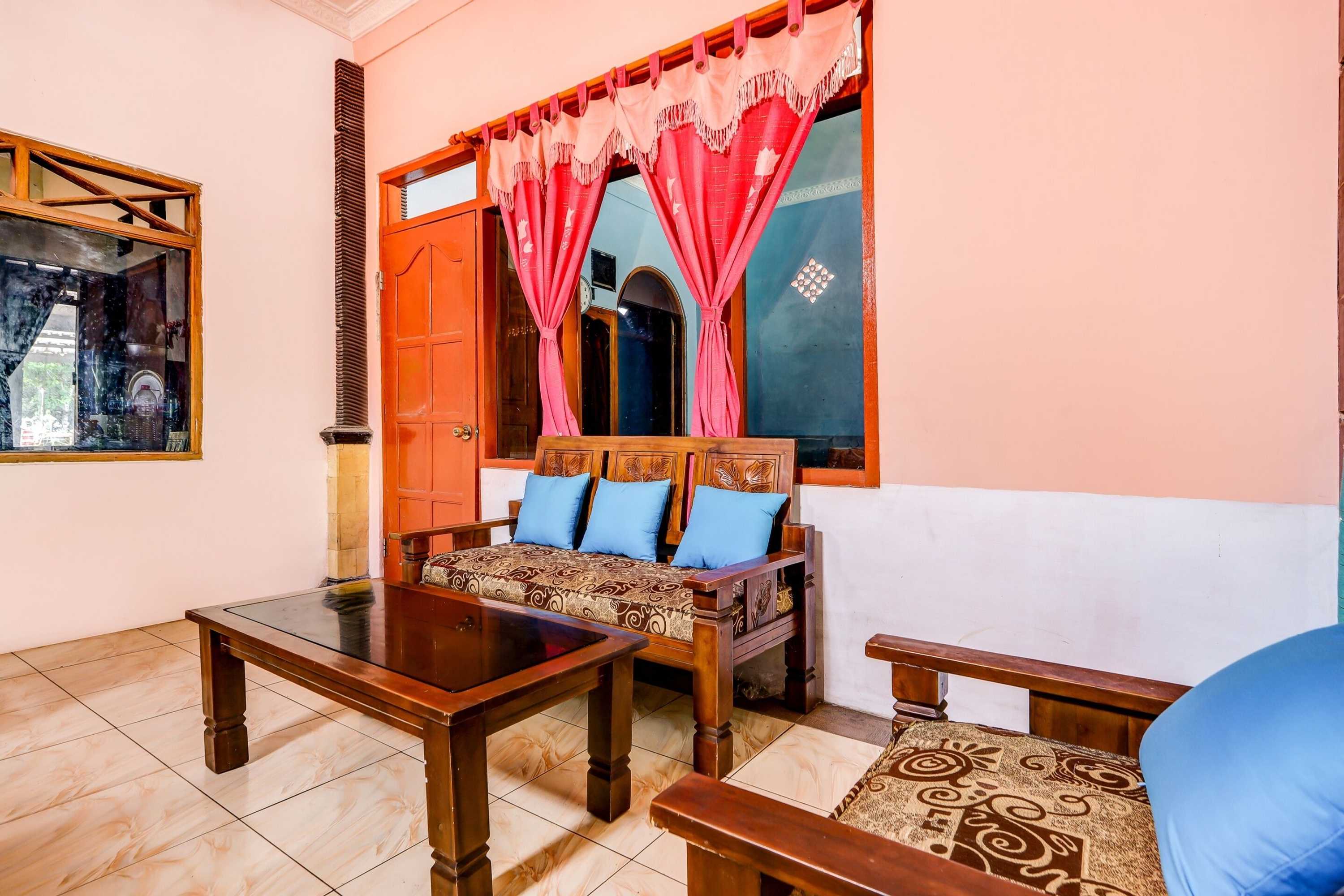 Gift card for Oyo 90051 Guest House Parangtritis Gift card for Oyo 90051 Guest House Parangtritis