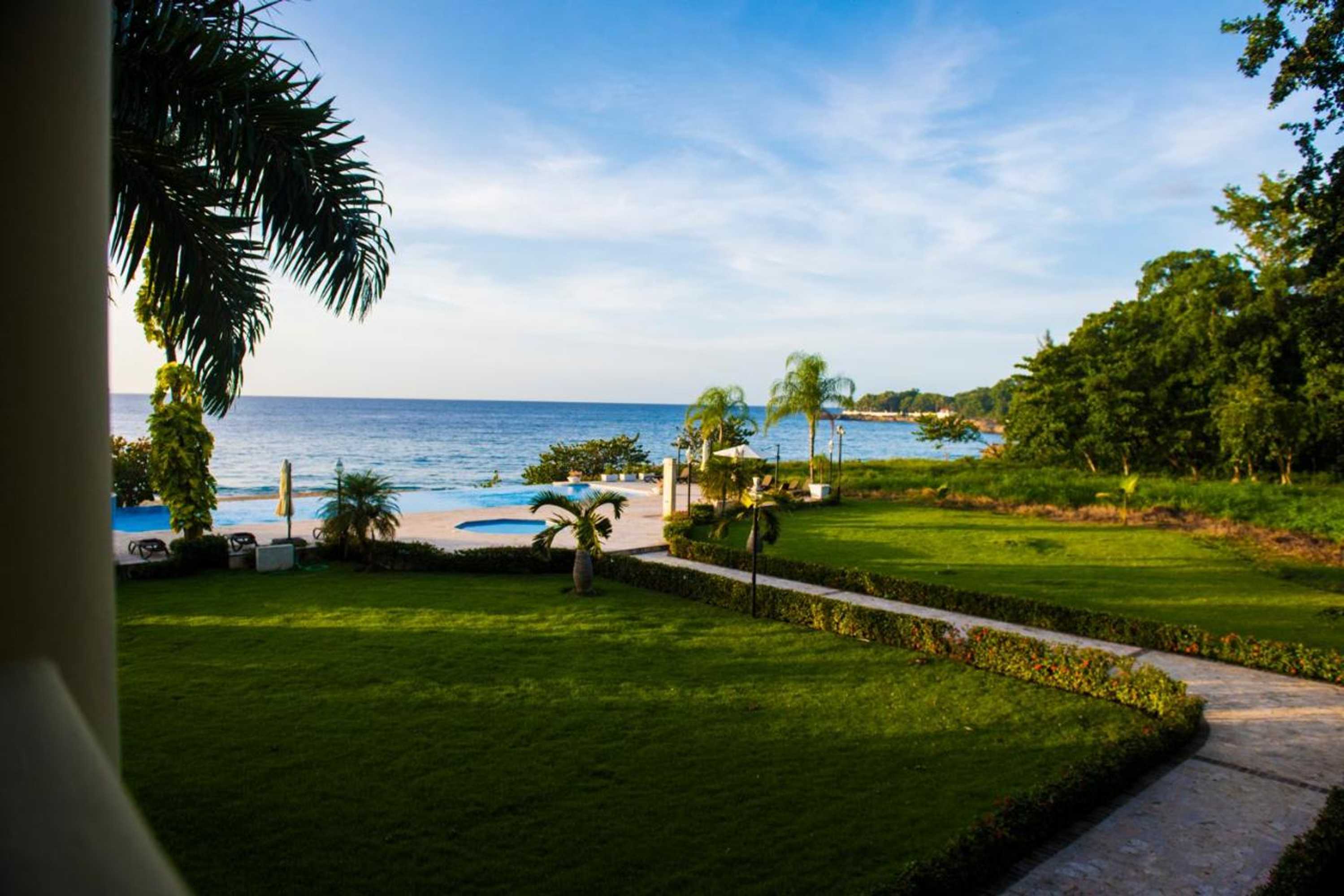 Gift card for Hispaniola Beachfront Penthouse