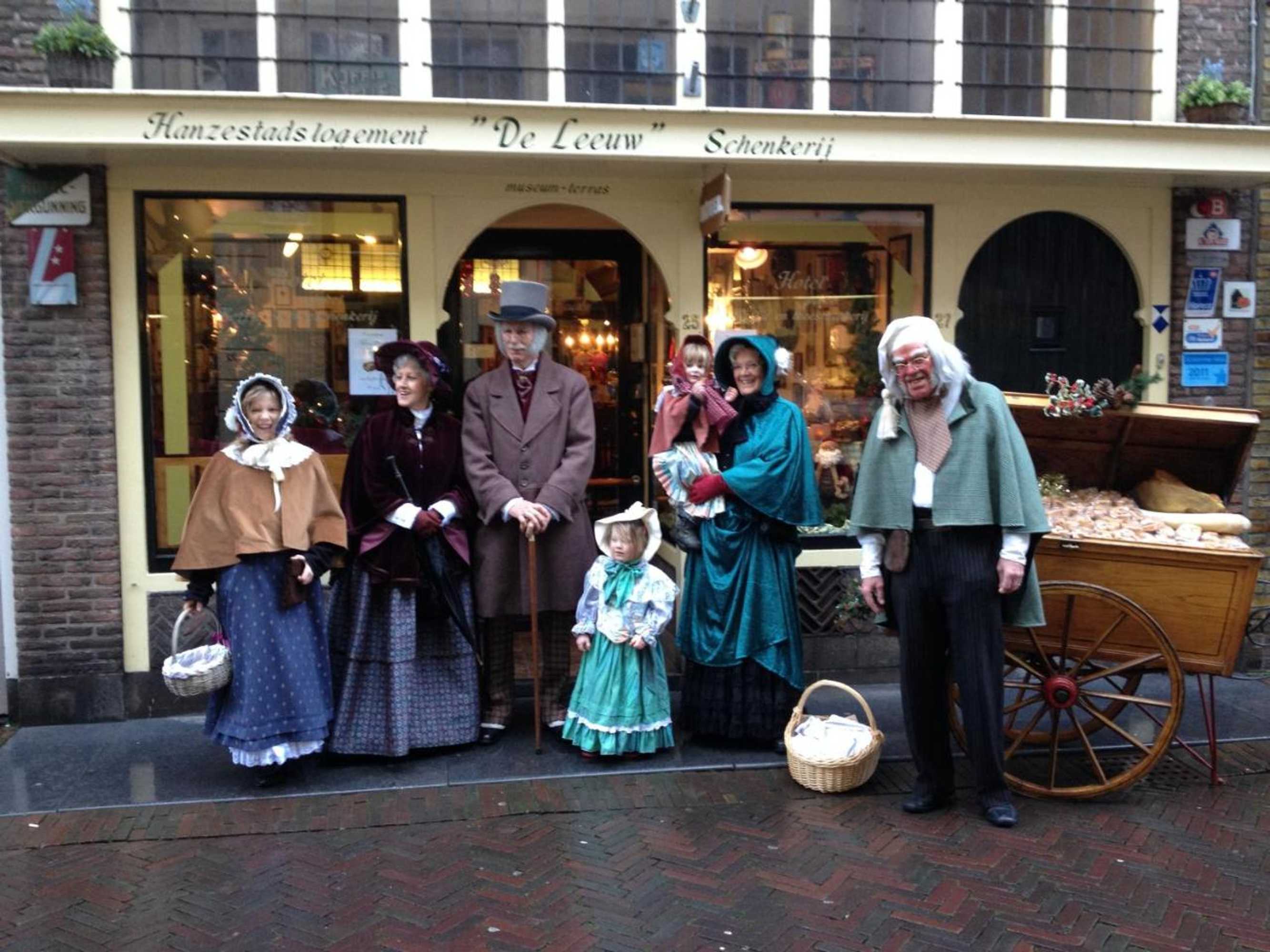 Gift card for Hanzestadslogement De Leeuw, in Het Centrum, Met Een Binnenplaats, Kamers Met Badkamer en Toilet en Een Keukentje