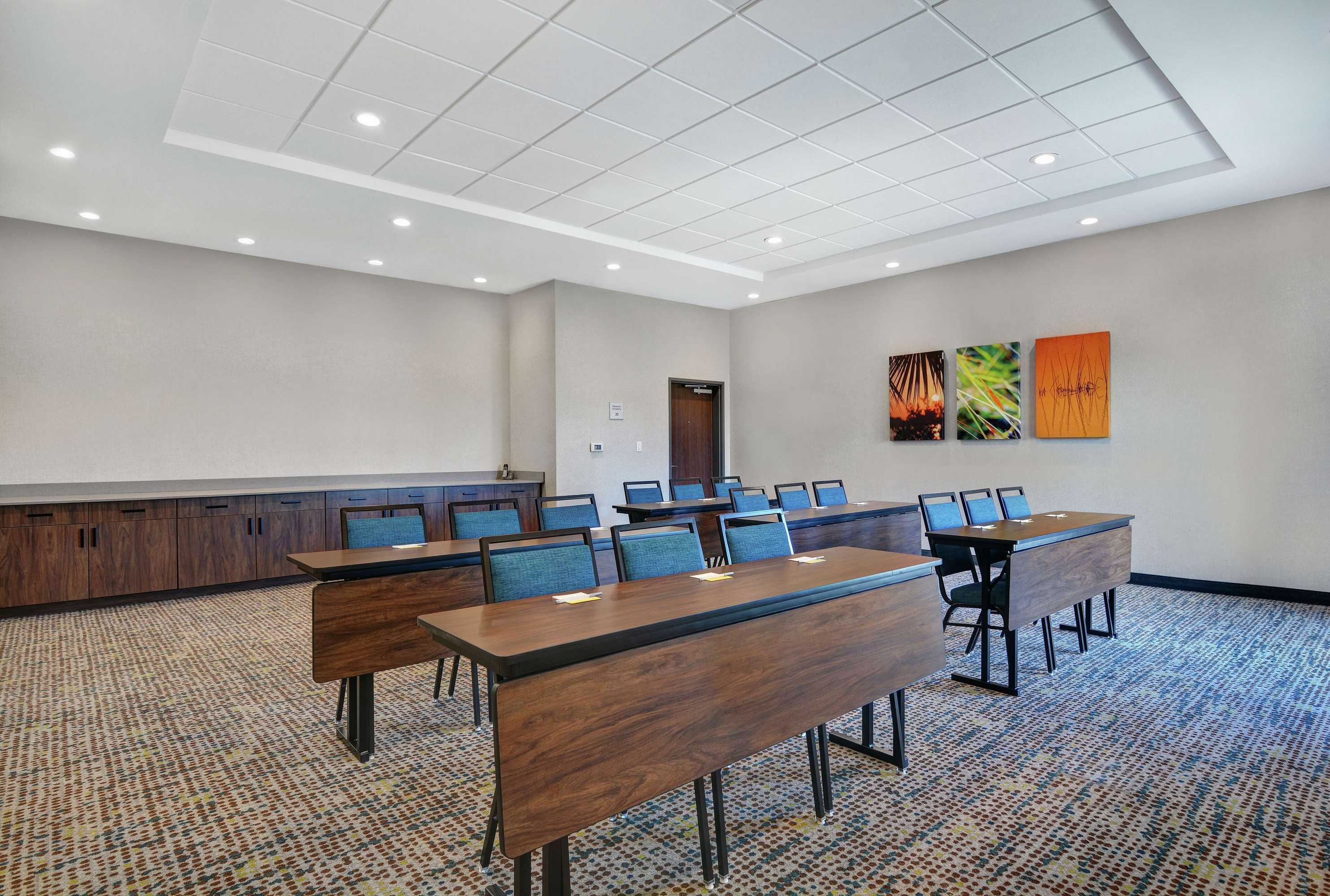 Gift card for Hampton Inn & Suites Middleburg Gift card for Hampton Inn & Suites Middleburg