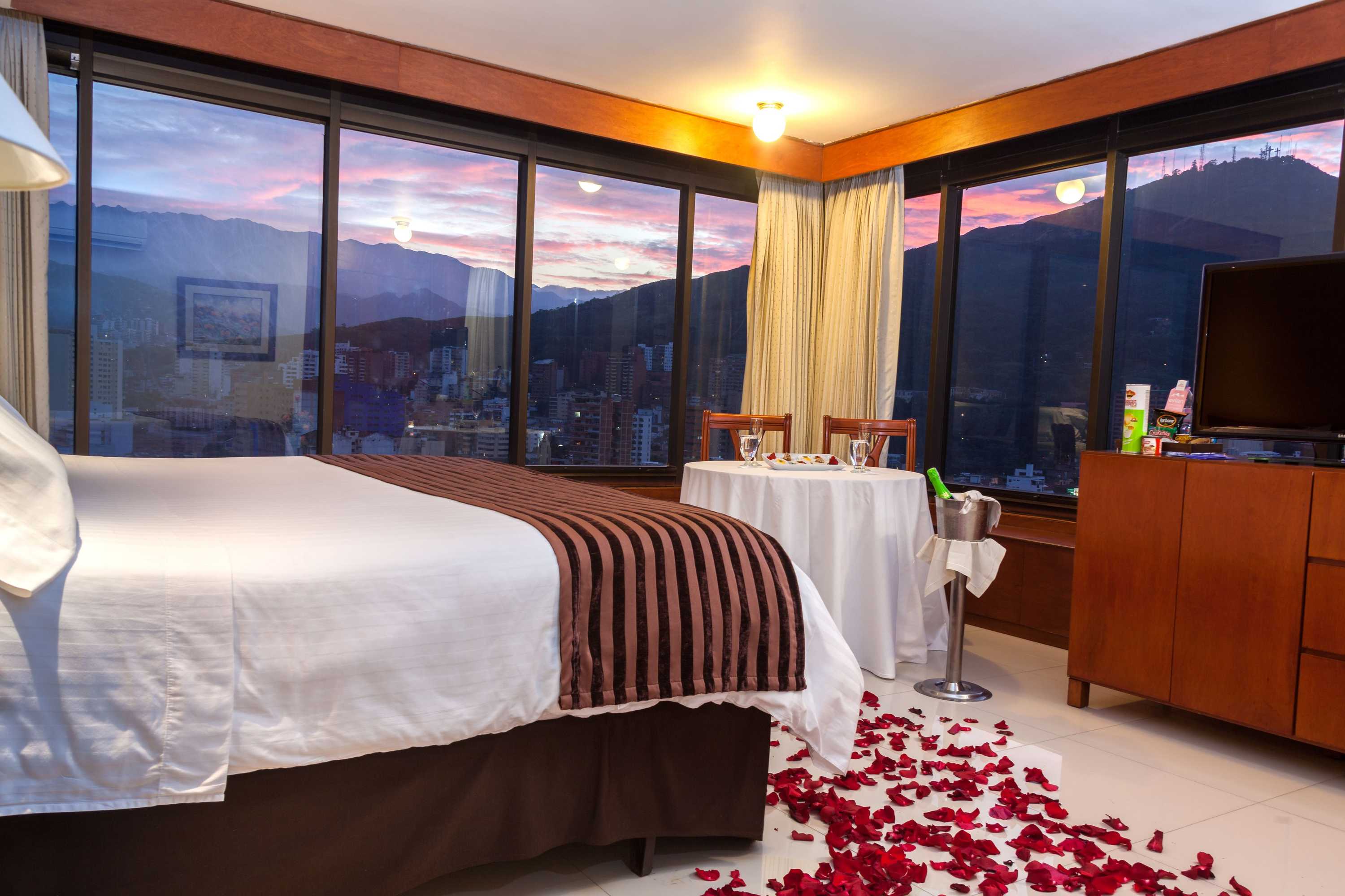 Gift card for Torre De Cali Plaza Hotel Gift card for Torre De Cali Plaza Hotel