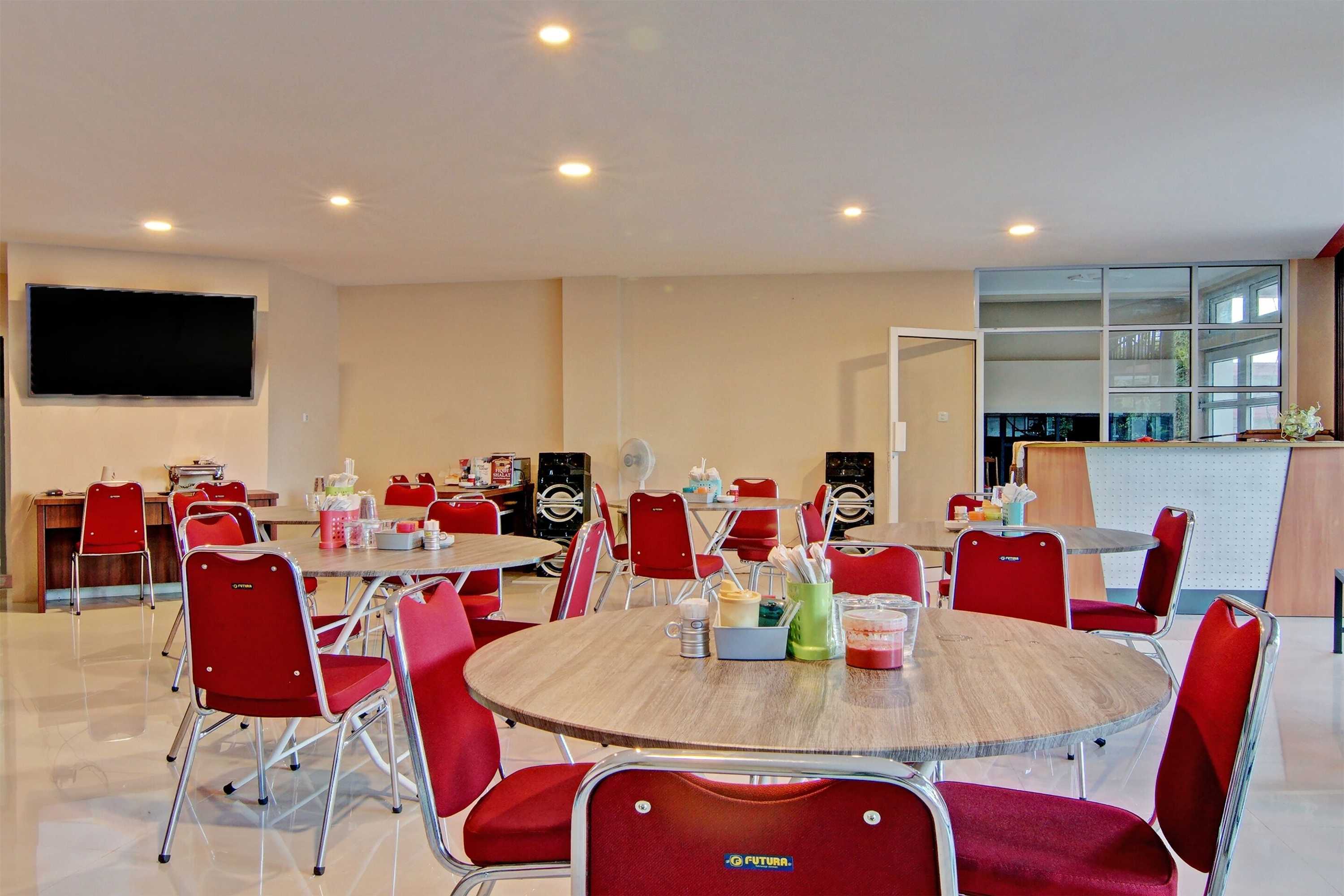 Gift card for Oyo 91951 Almira Homestay Syariah Gift card for Oyo 91951 Almira Homestay Syariah