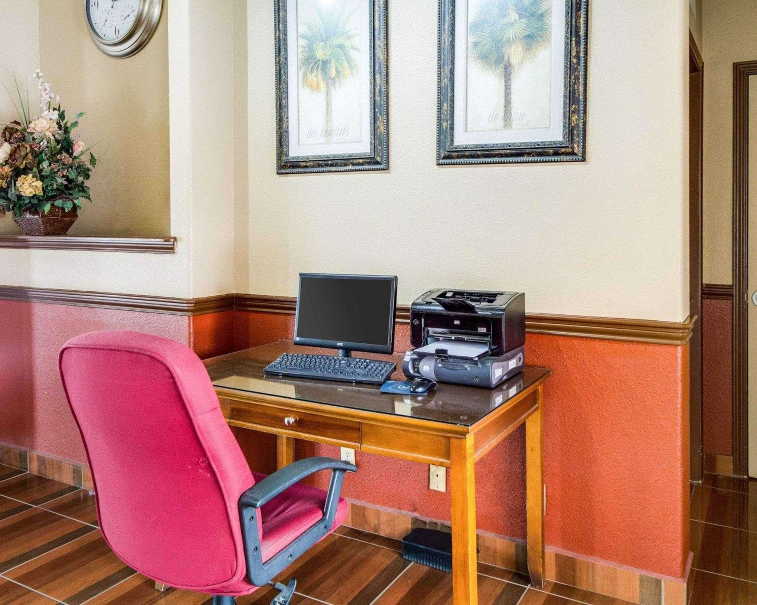 Gift card for Econo Lodge Inn & Suites Gift card for Econo Lodge Inn & Suites