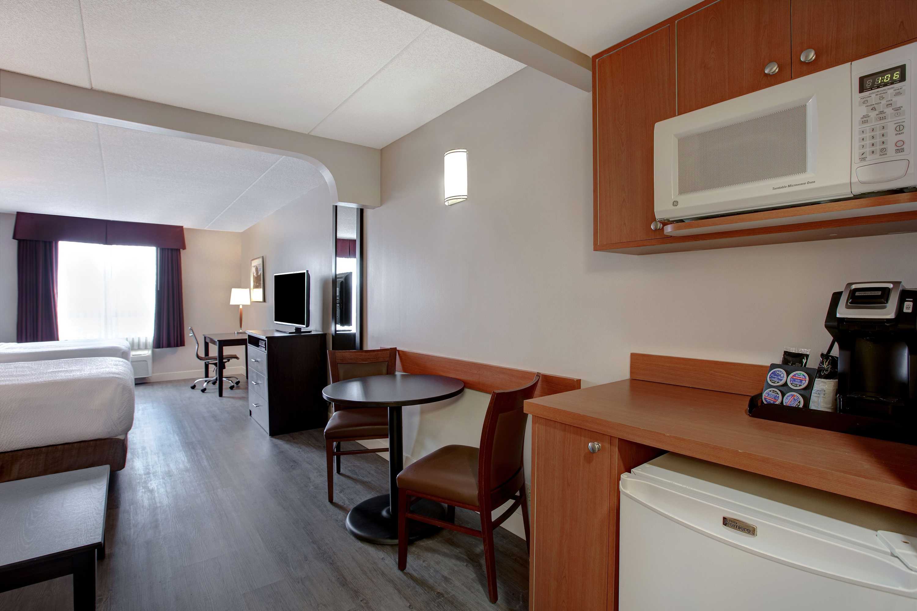Gift card for Days Inn & Suites by Wyndham Collingwood Gift card for Days Inn & Suites by Wyndham Collingwood