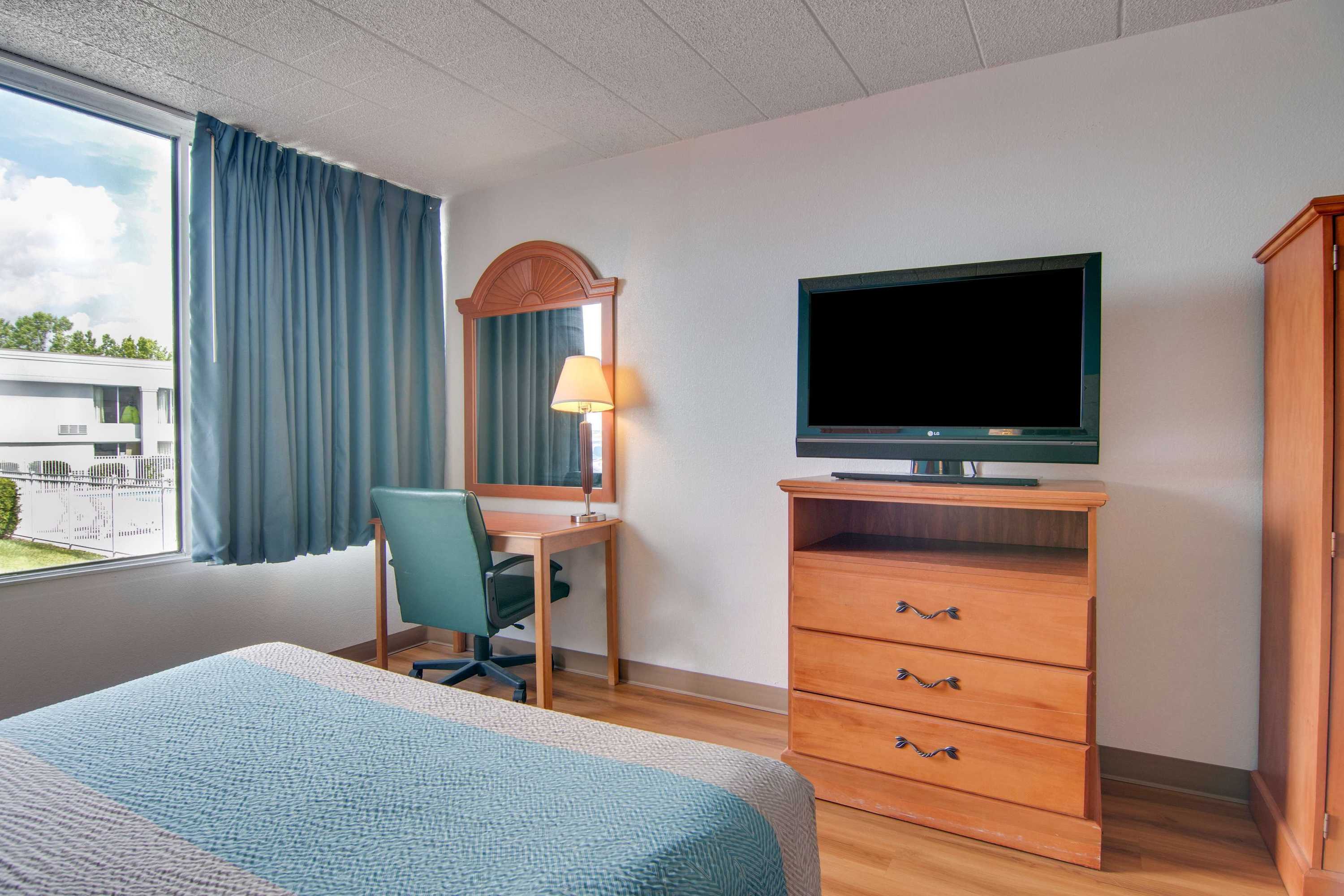 Gift card for Motel 6 Clarion, PA Gift card for Motel 6 Clarion, PA