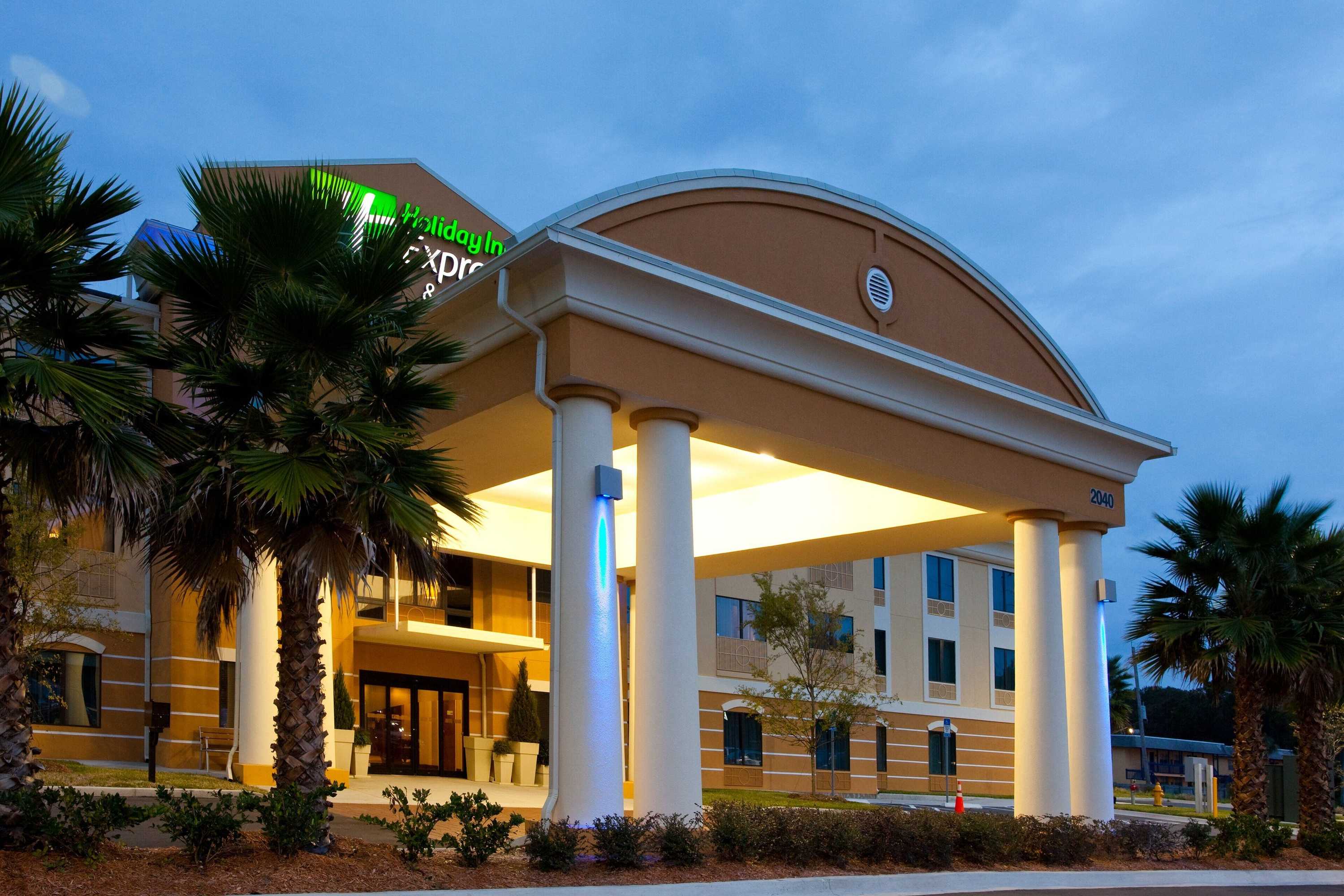 Gift card for Holiday Inn Express & Suites Jacksonville - Atlantic Beach by Ihg Gift card for Holiday Inn Express & Suites Jacksonville - Atlantic Beach by Ihg