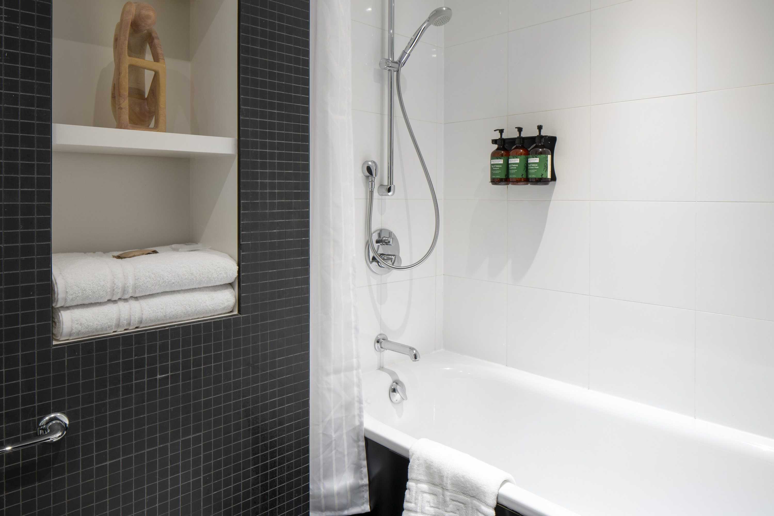 Gift card for Crowne Plaza London - Docklands by Ihg Gift card for Crowne Plaza London - Docklands by Ihg