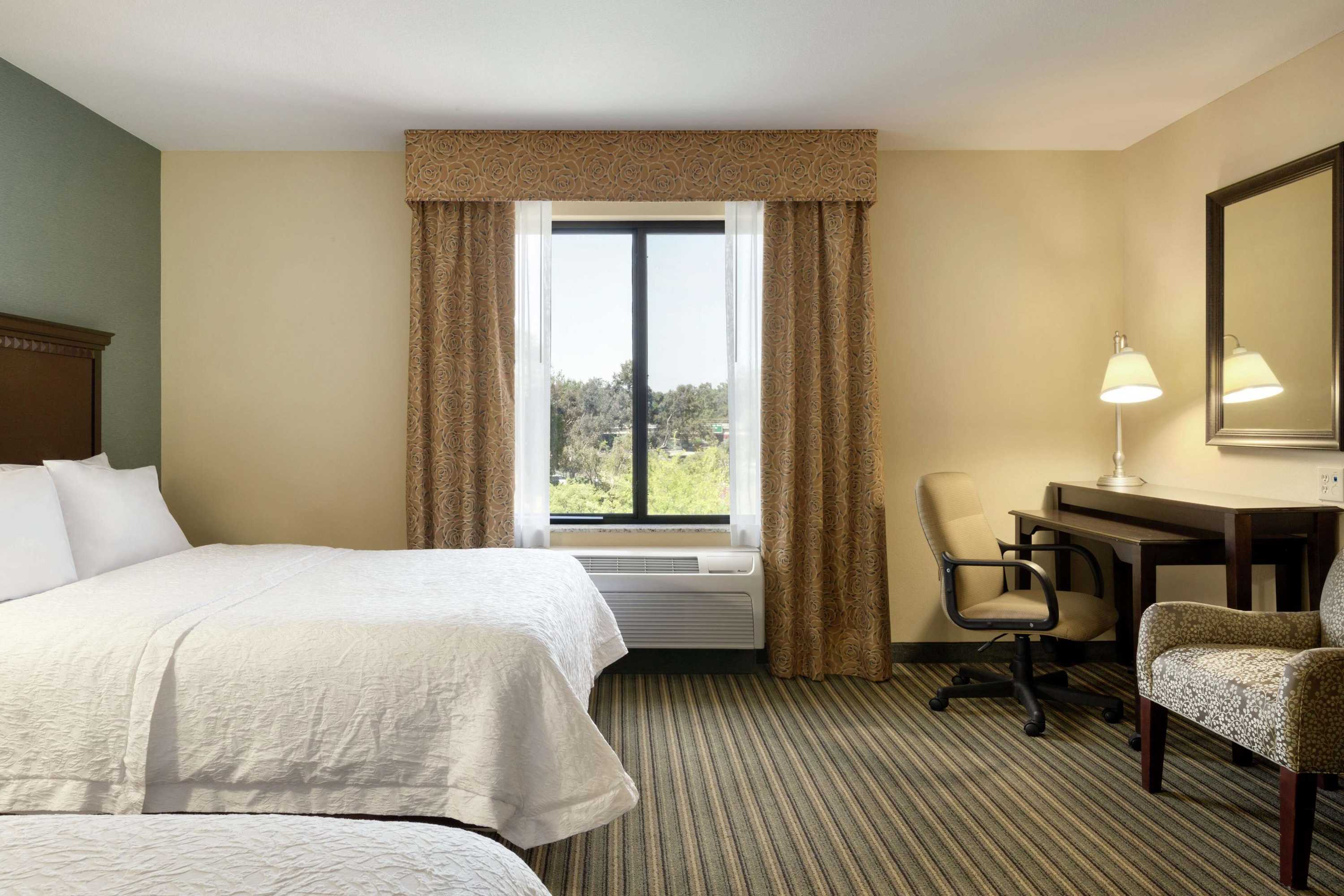 Gift card for Hampton Inn & Suites Thousand Oaks, CA Gift card for Hampton Inn & Suites Thousand Oaks, CA