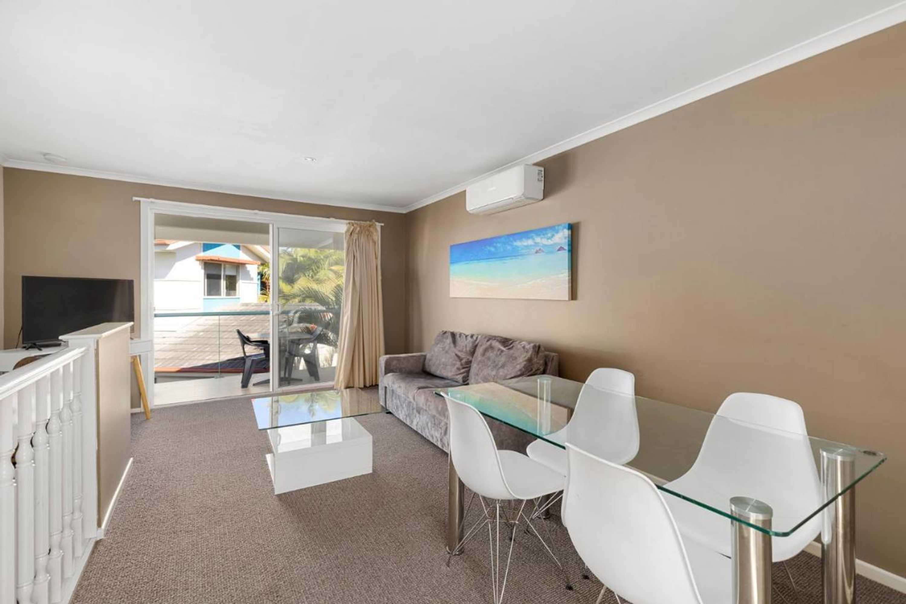 Gift card for Aqualuna Beach Resort Gift card for Aqualuna Beach Resort