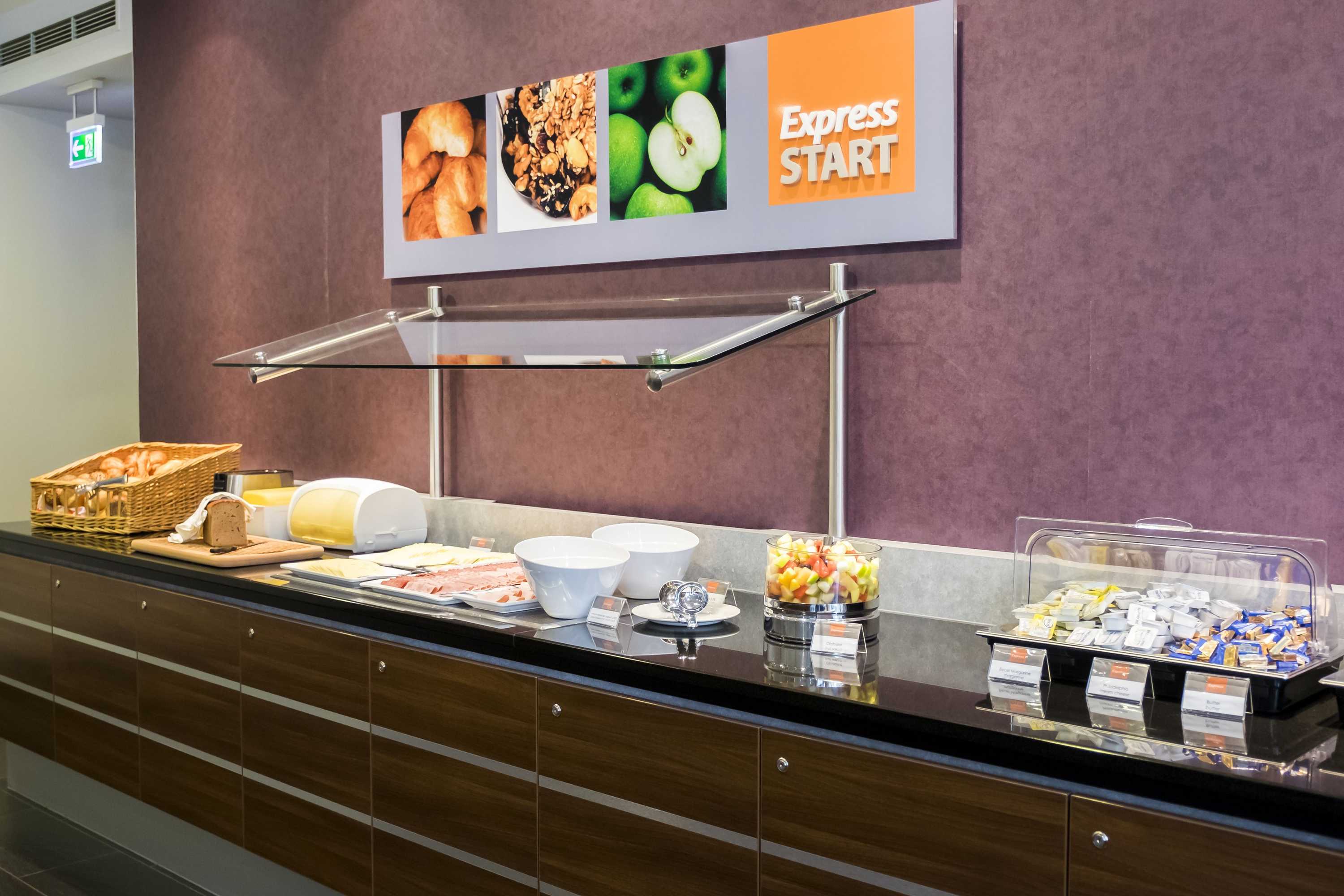 Gift card for Holiday Inn Express Guetersloh by Ihg Gift card for Holiday Inn Express Guetersloh by Ihg