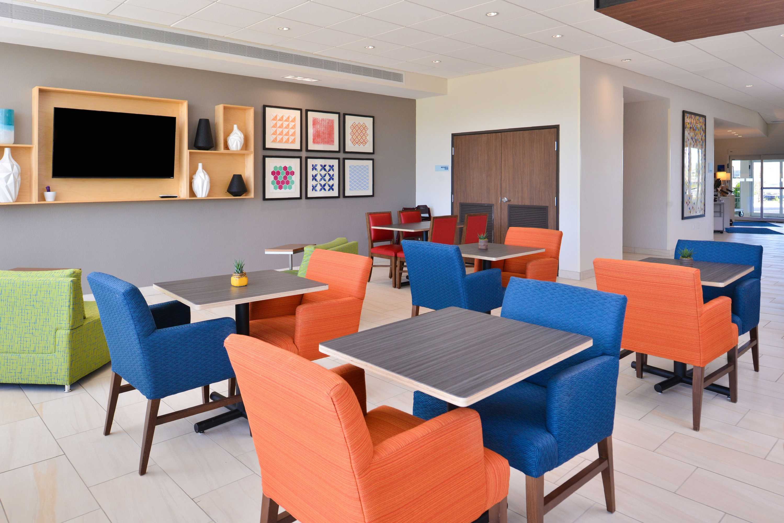 Gift card for Holiday Inn Express & Suites Wildwood The Villages by Ihg Gift card for Holiday Inn Express & Suites Wildwood The Villages by Ihg
