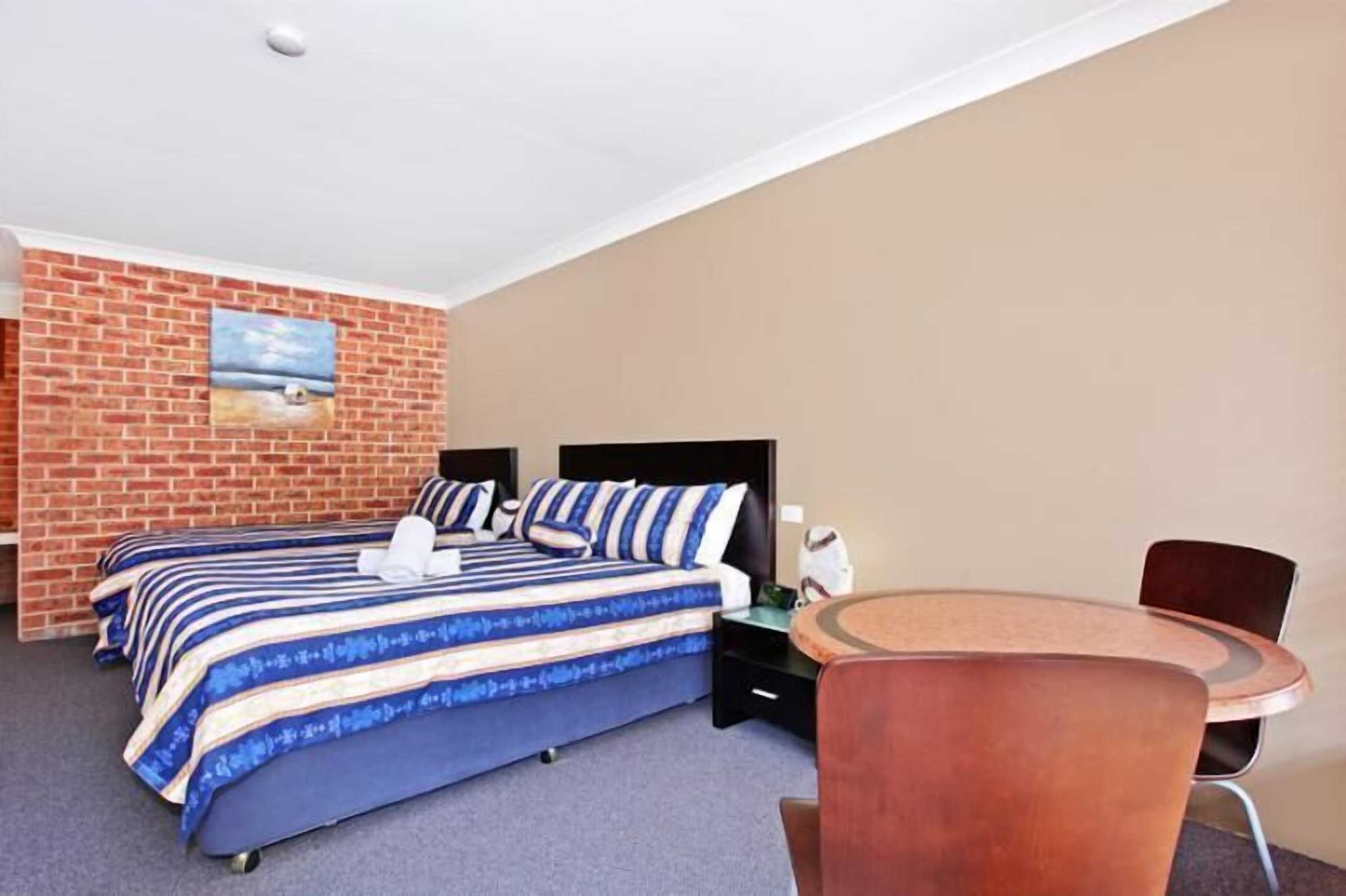 Gift card for Lake Macquarie Motor Inn Gift card for Lake Macquarie Motor Inn