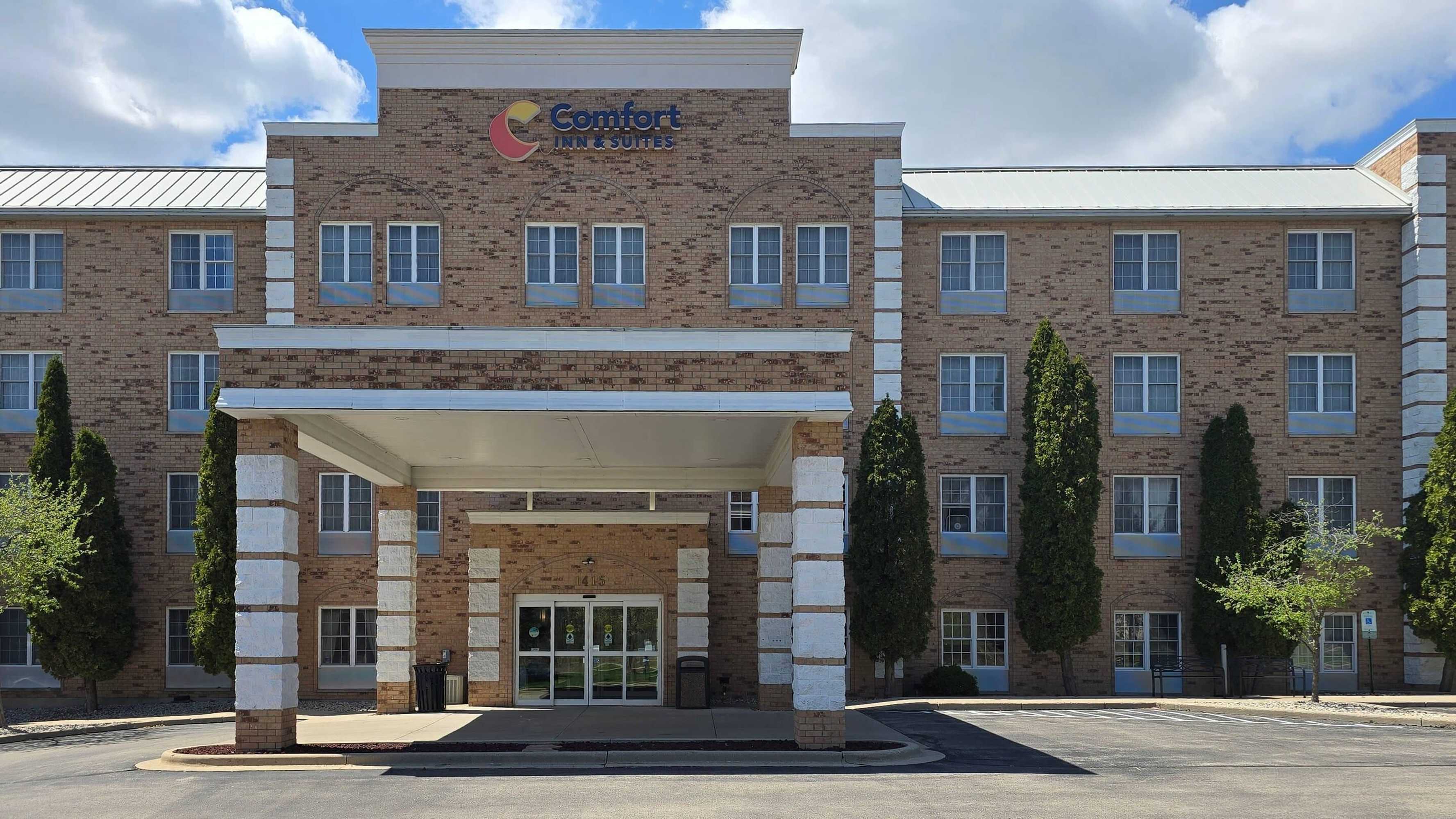 Gift card for Comfort Inn & Suites Grafton - Cedarburg Gift card for Comfort Inn & Suites Grafton - Cedarburg