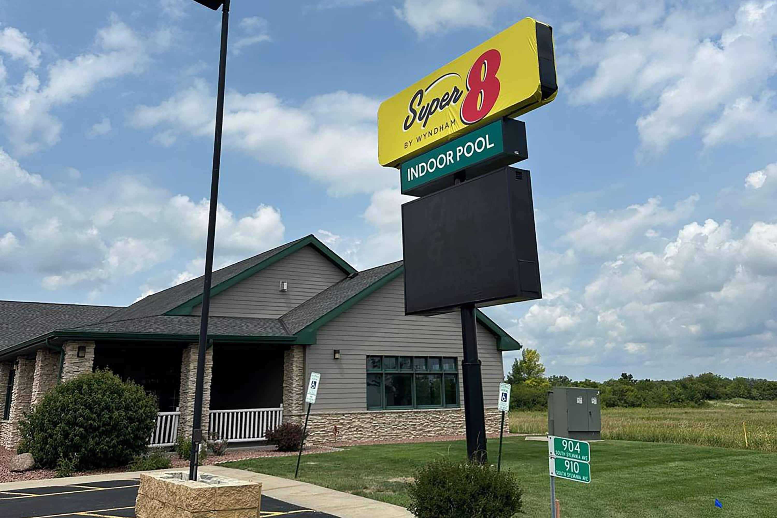 Gift card for Super 8 by Wyndham Sturtevant/racine Gift card for Super 8 by Wyndham Sturtevant/racine