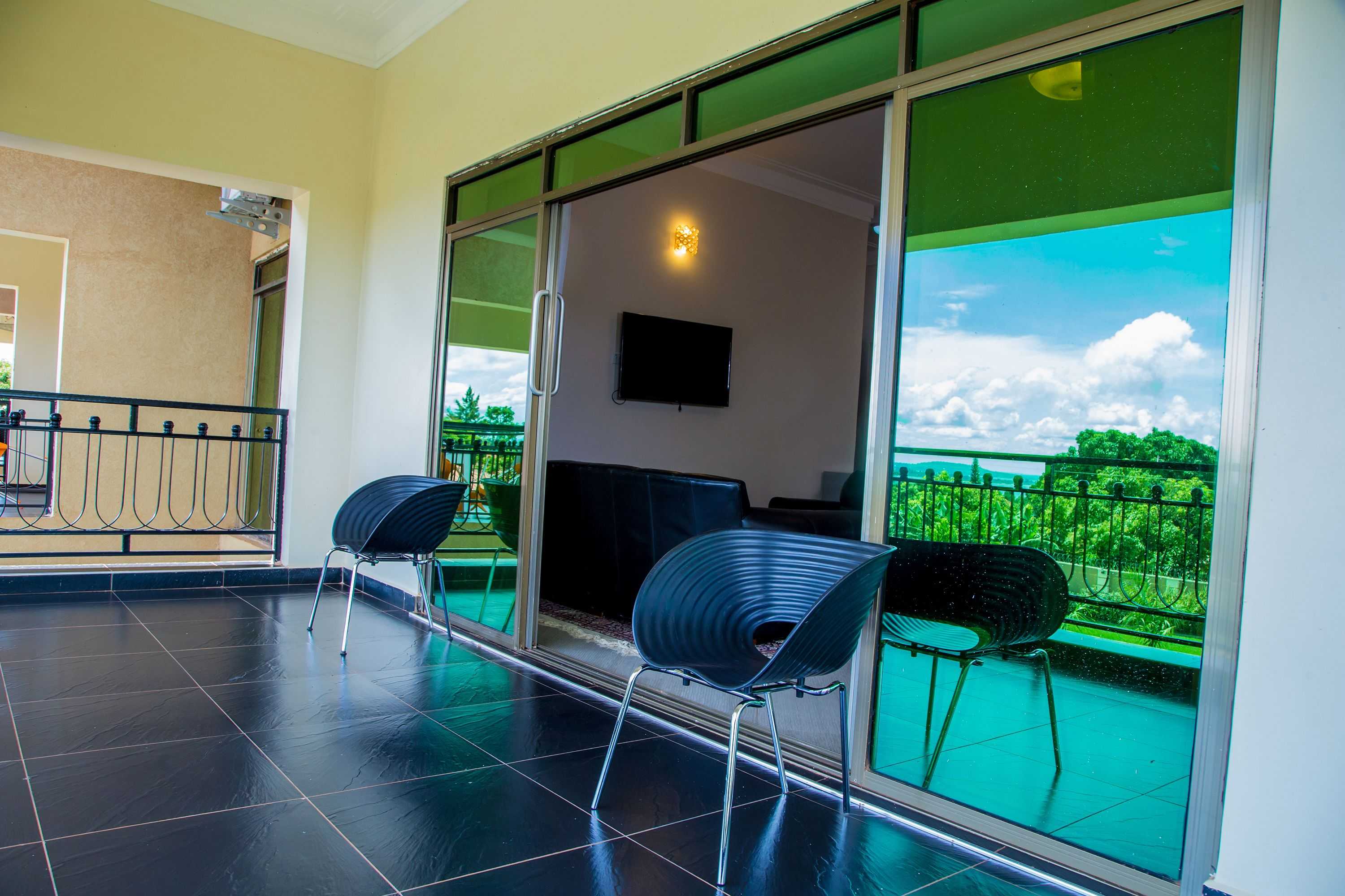 Gift card for Lake Point Villa