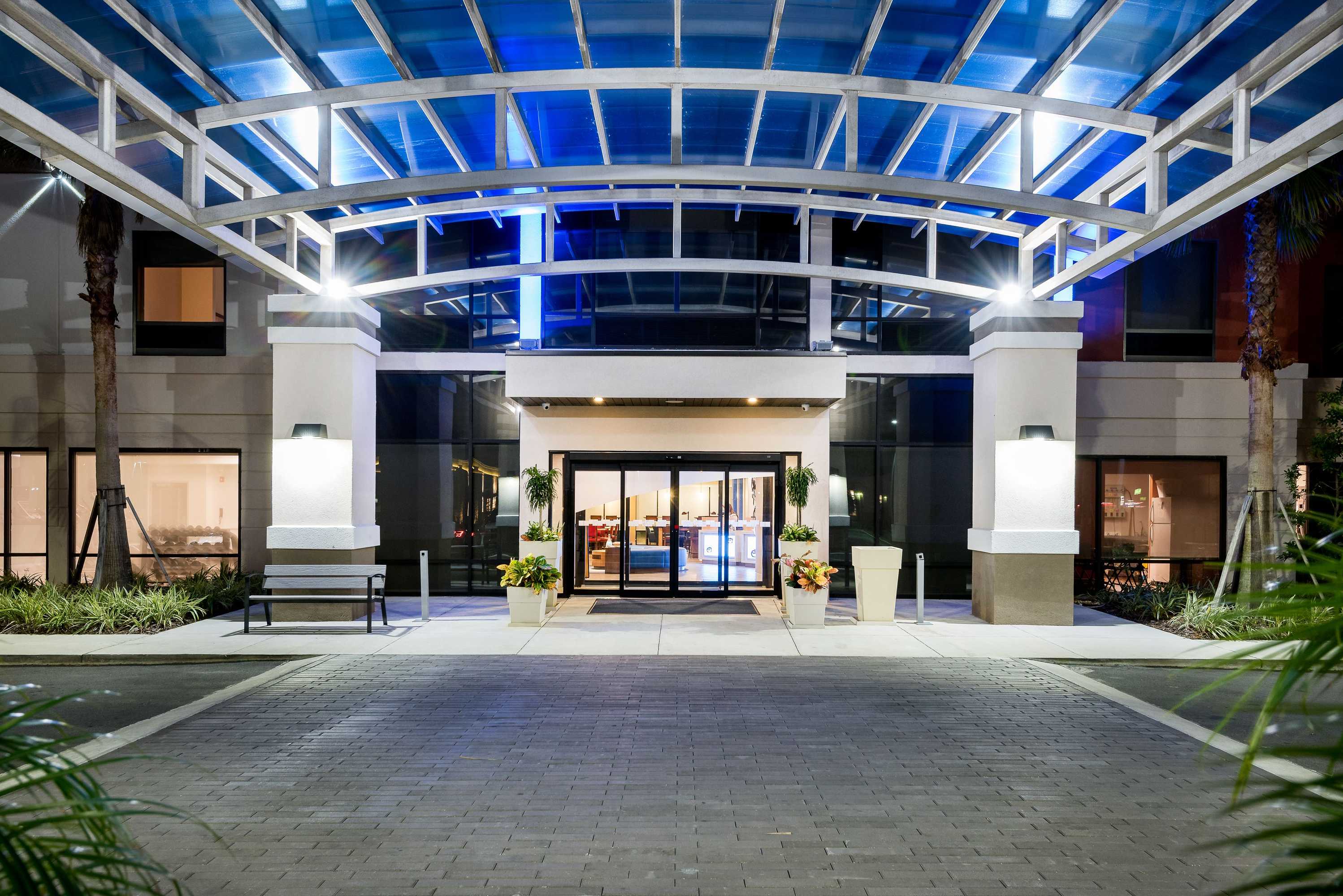 Gift card for Holiday Inn Express & Suites Lakeland South by Ihg Gift card for Holiday Inn Express & Suites Lakeland South by Ihg