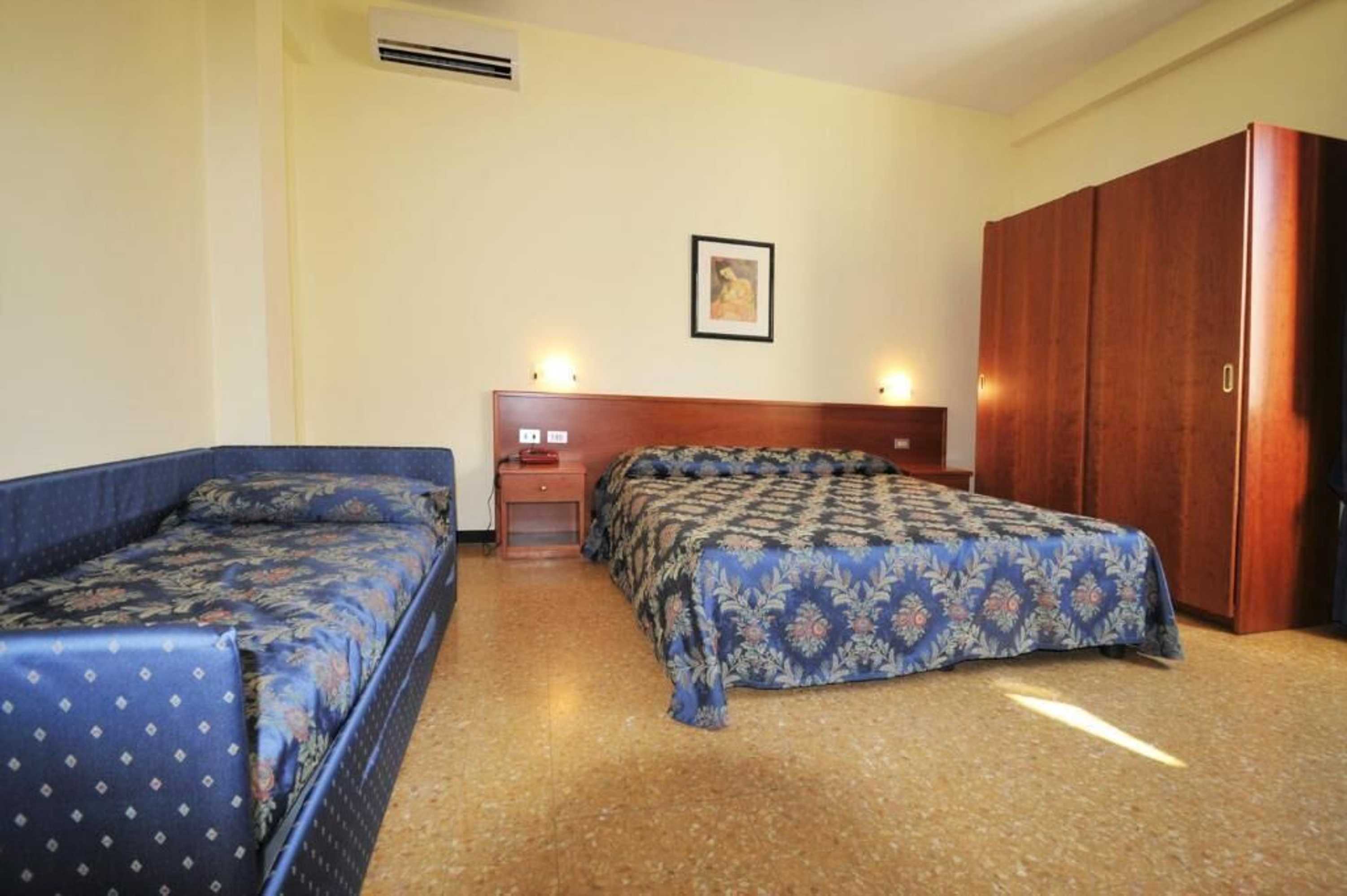 Gift card for Hotel Sud Est by Fam Rossetti Gift card for Hotel Sud Est by Fam Rossetti