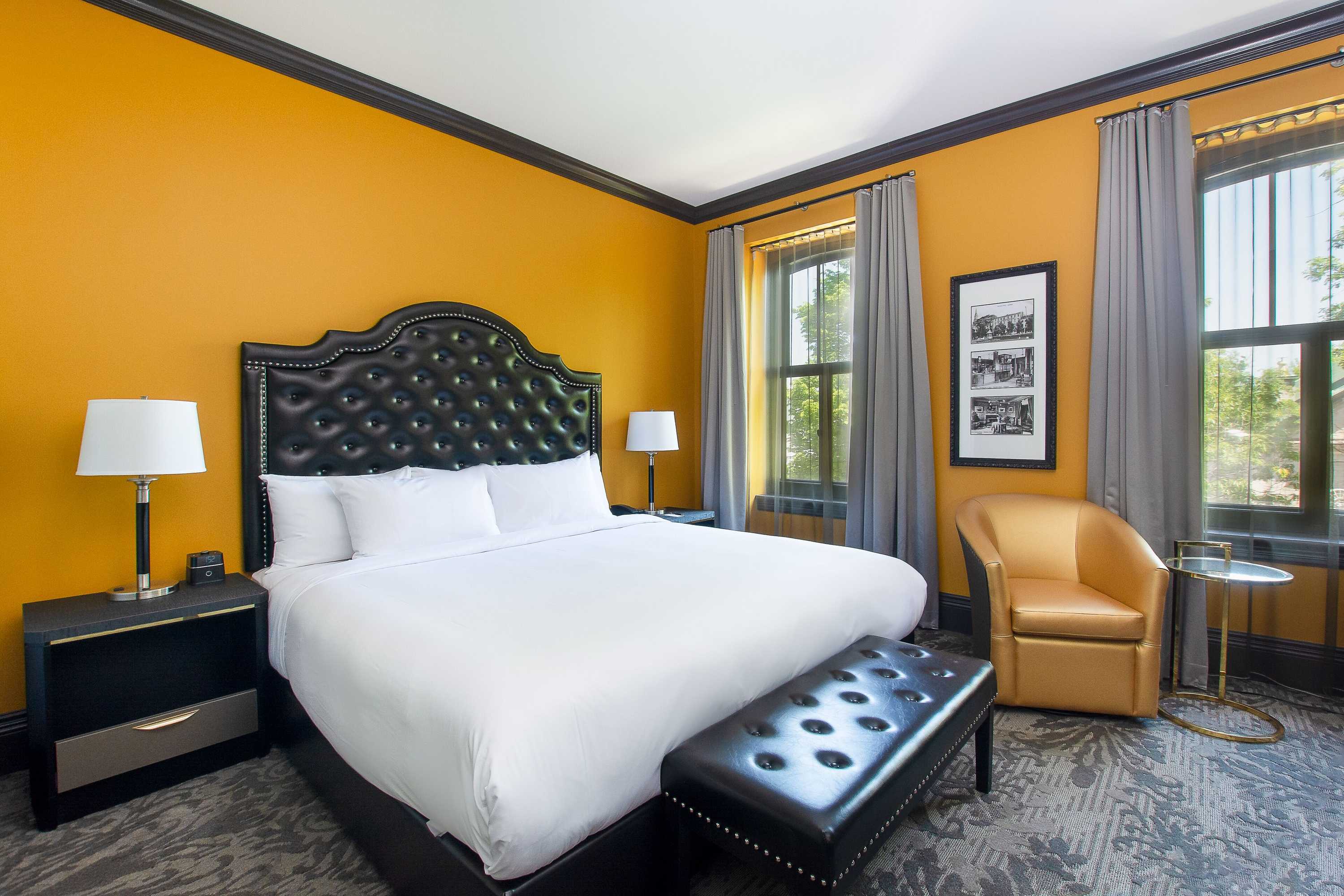 Gift card for Hotel Clarendon Gift card for Hotel Clarendon