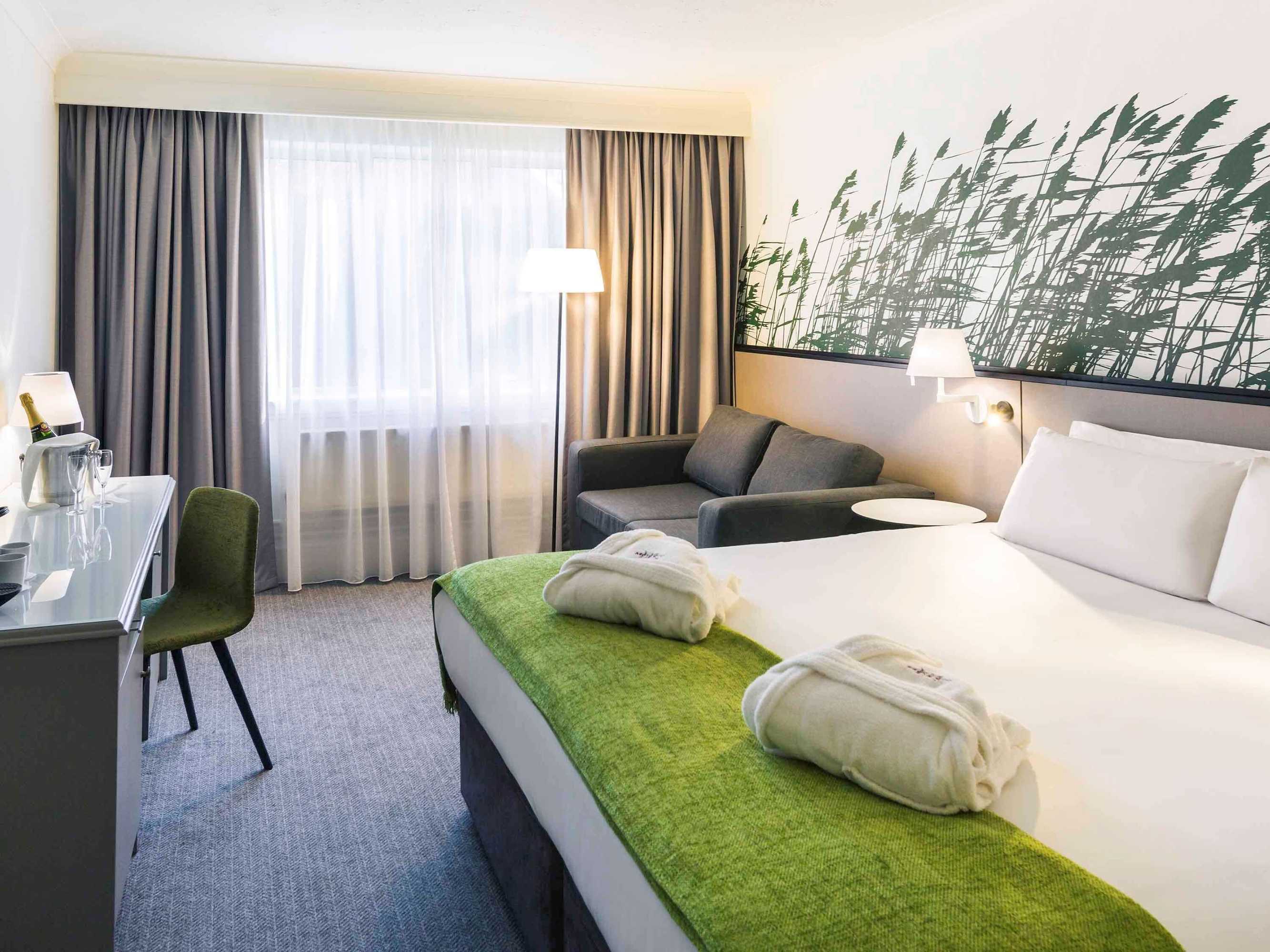 Gift card for Mercure Daventry Court Hotel Gift card for Mercure Daventry Court Hotel