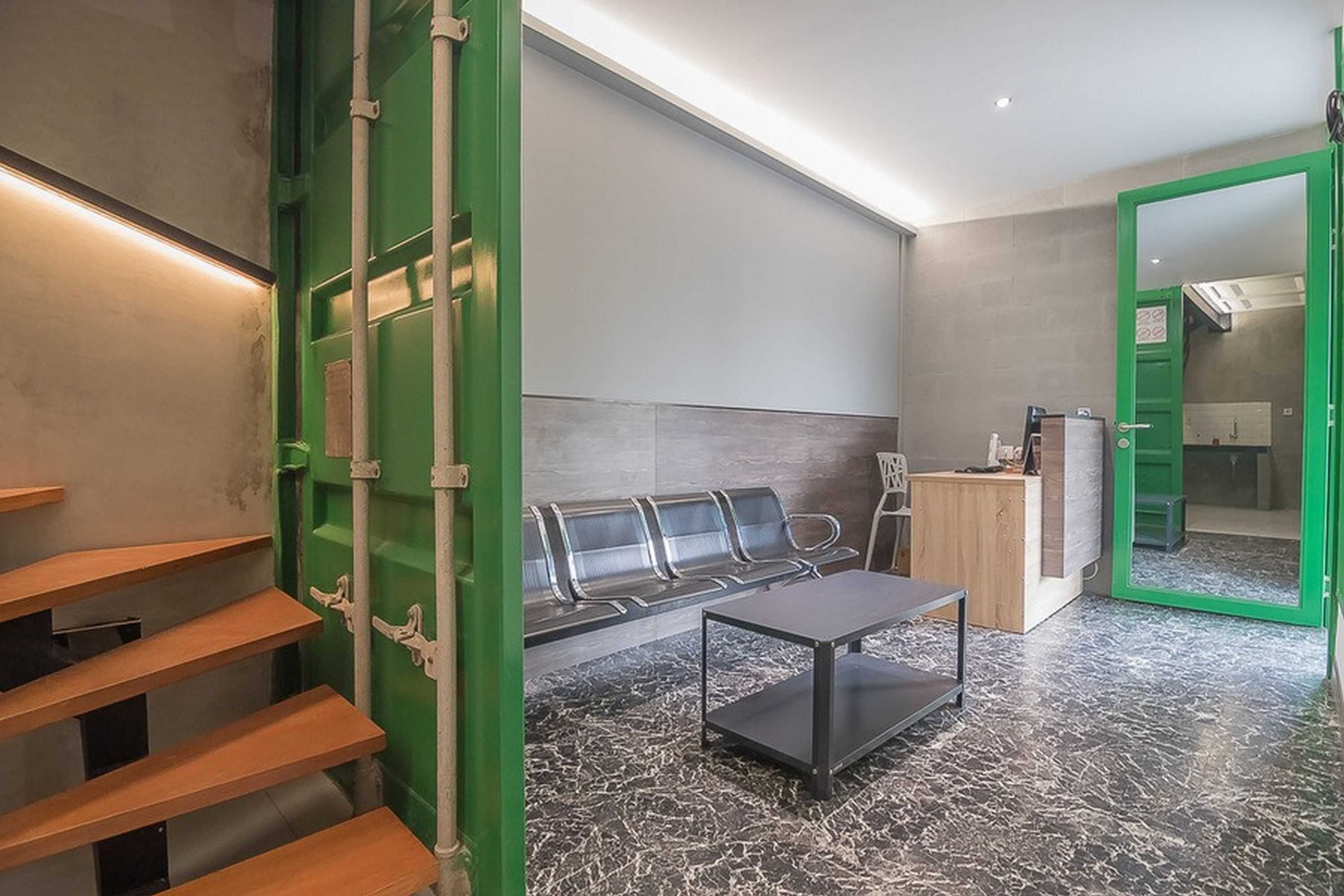 Gift card for Reddoorz Near Taman Rejomulyo