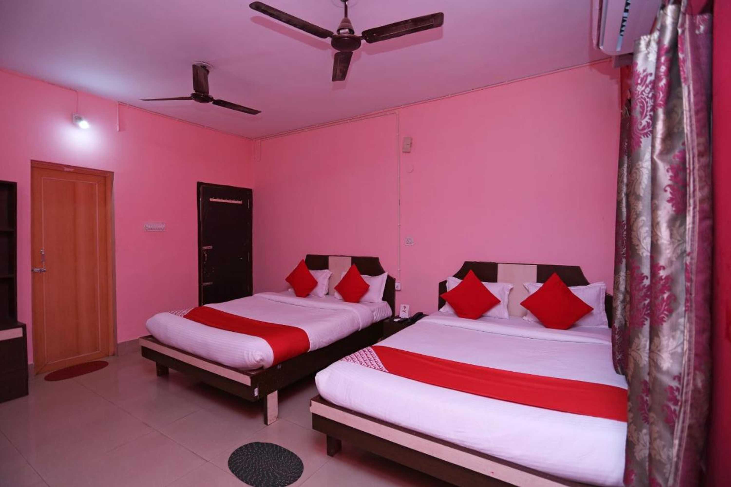 Gift card for Oyo 13624 Kapoors Plaza Guest House