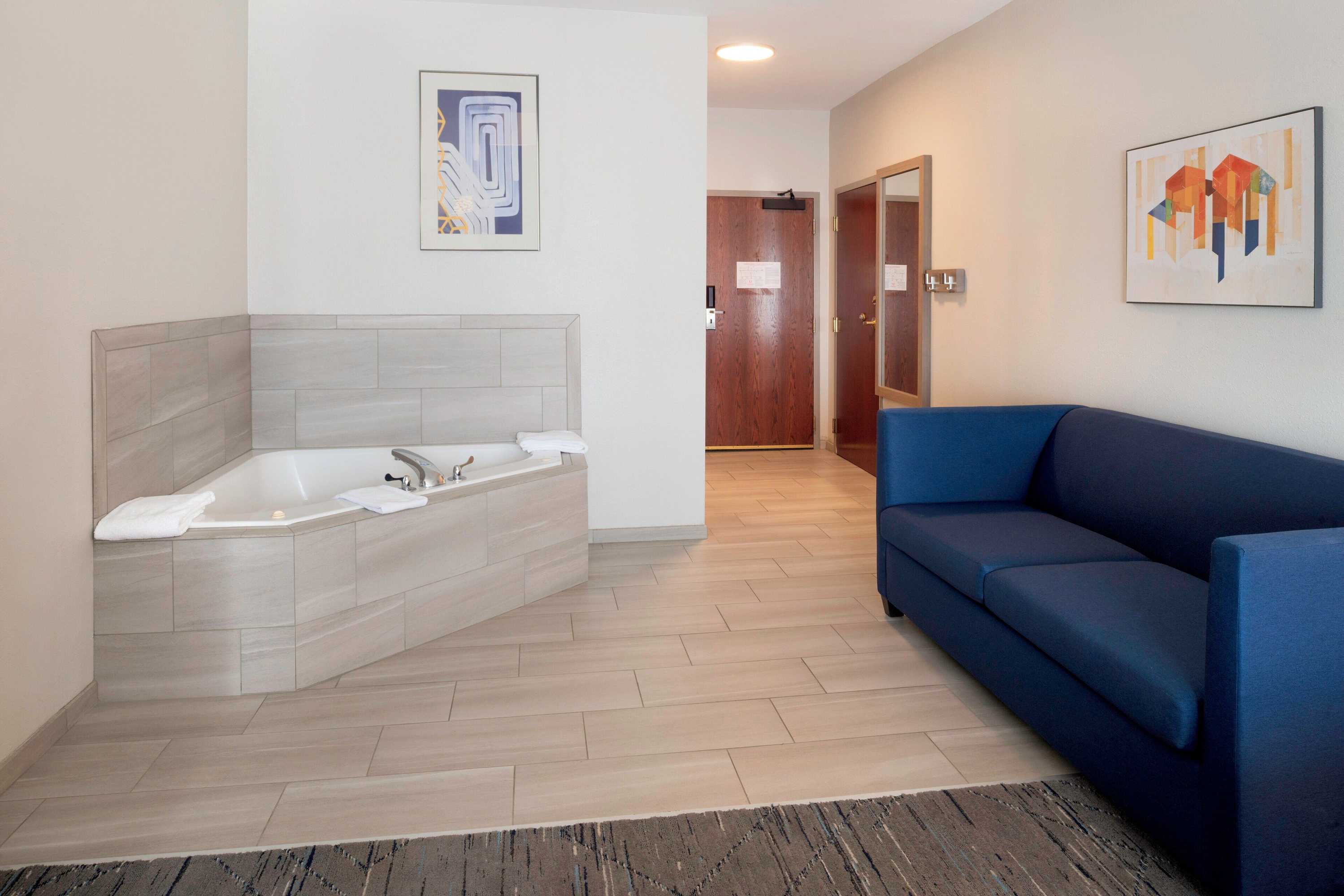 Gift card for Holiday Inn Express Hotel & Suites Fort Atkinson by Ihg