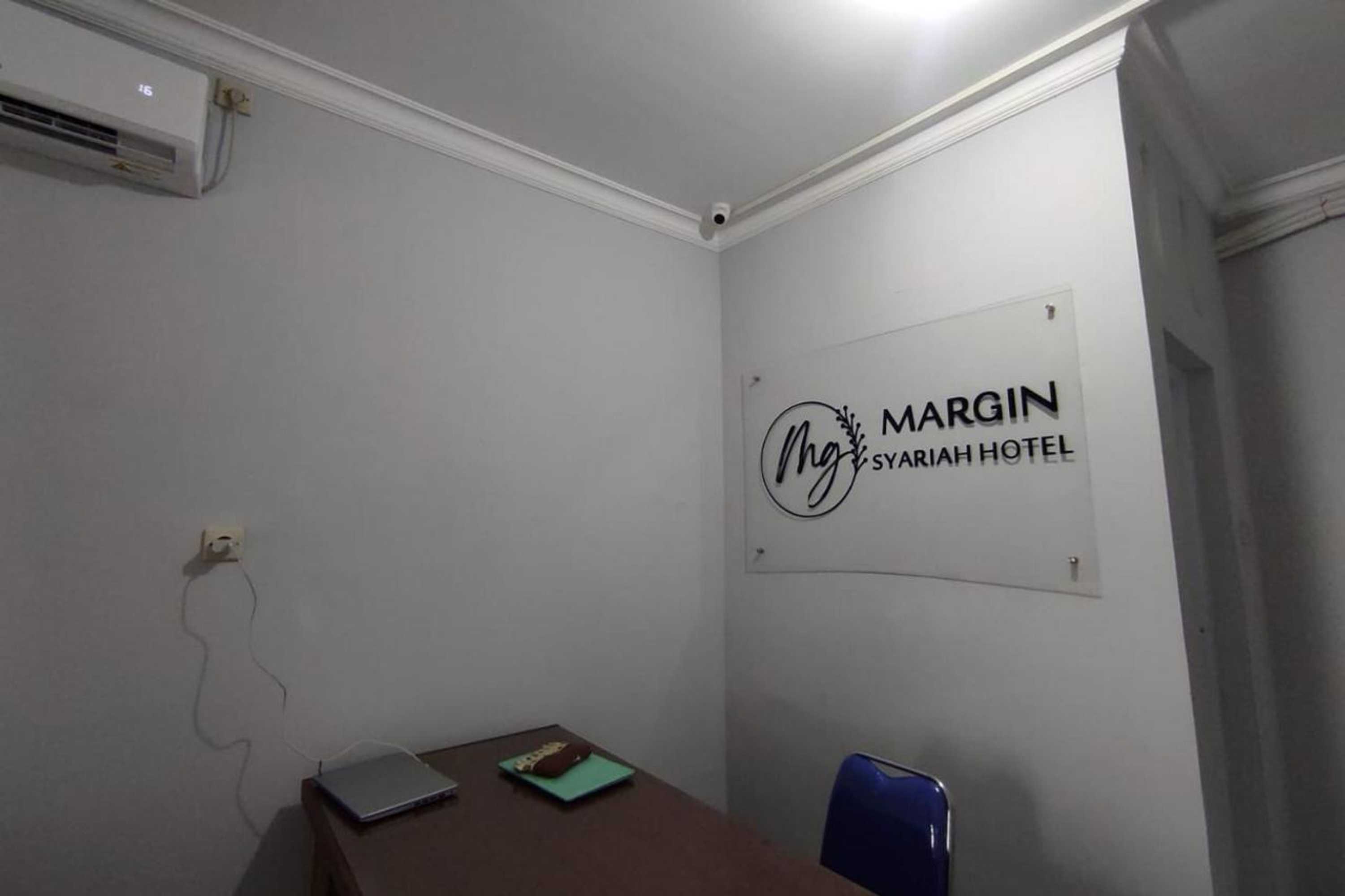 Gift card for Reddoorz Syariah Near Alun Alun Purwokerto 2 Gift card for Reddoorz Syariah Near Alun Alun Purwokerto 2